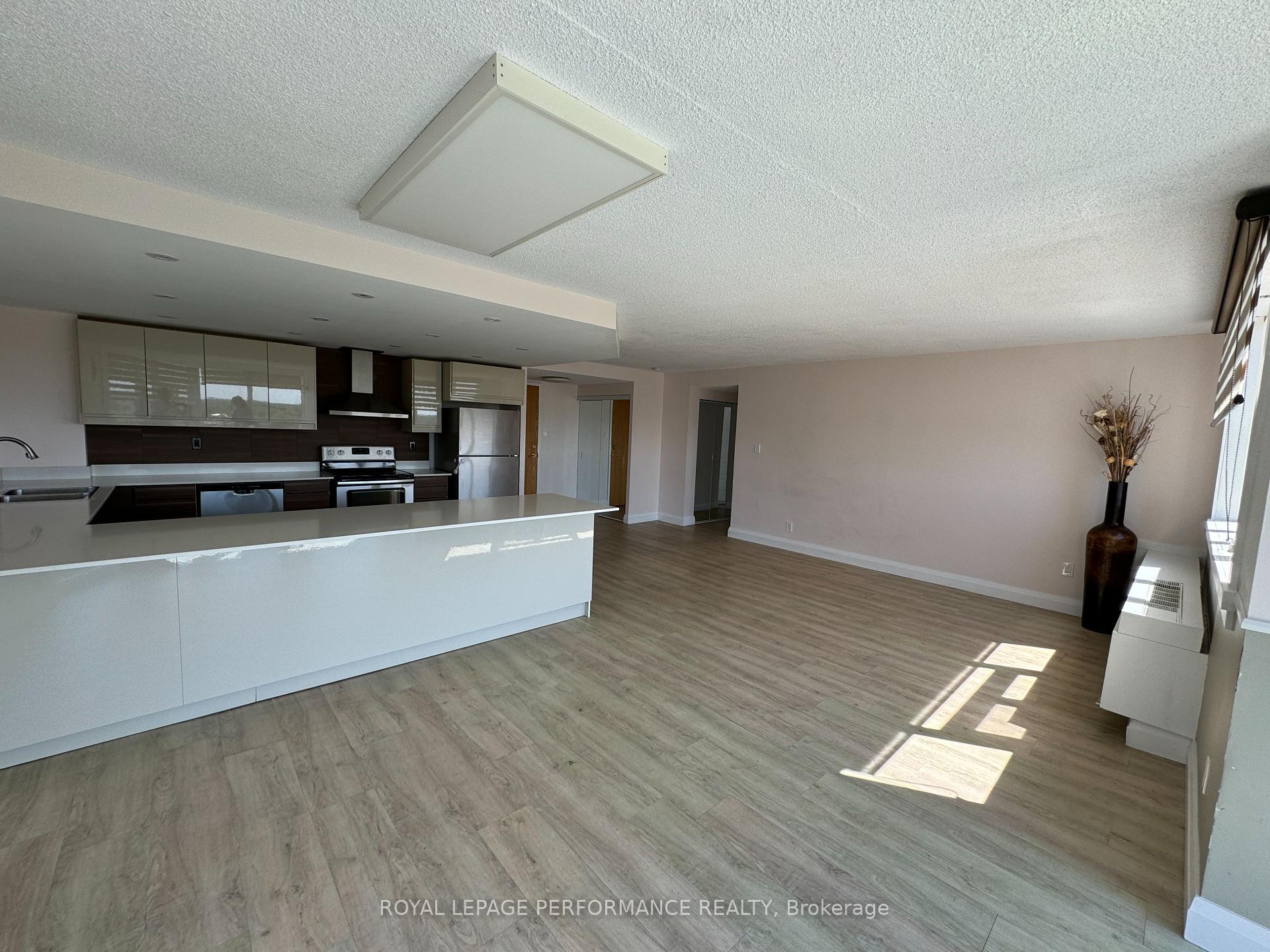 Photo 7 of Unit 1209, 2760 Carousel Crescent, Ottawa, Emerald Woods/Sawmill Creek — HOMEH