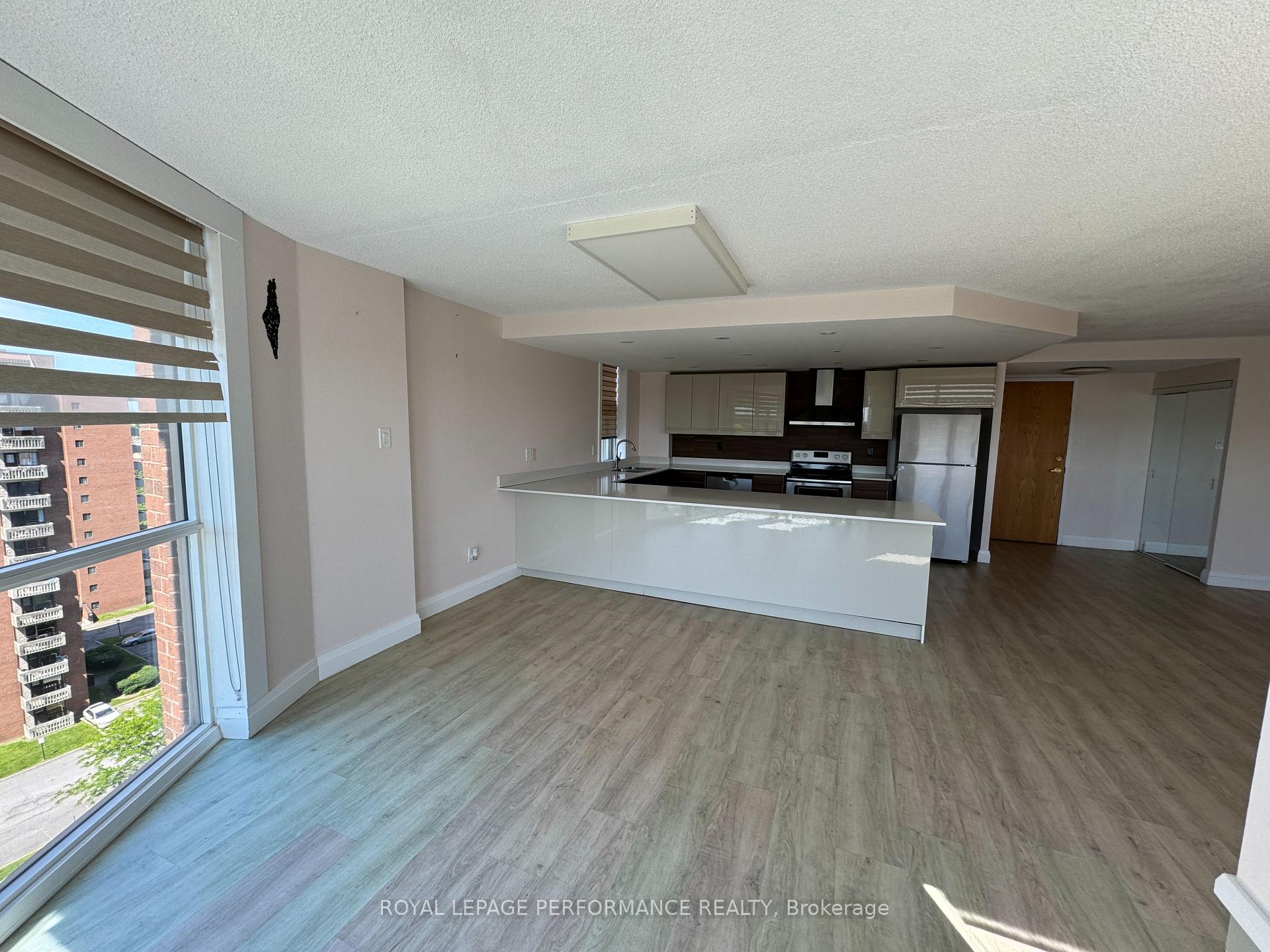Photo 8 of Unit 1209, 2760 Carousel Crescent, Ottawa, Emerald Woods/Sawmill Creek — HOMEH