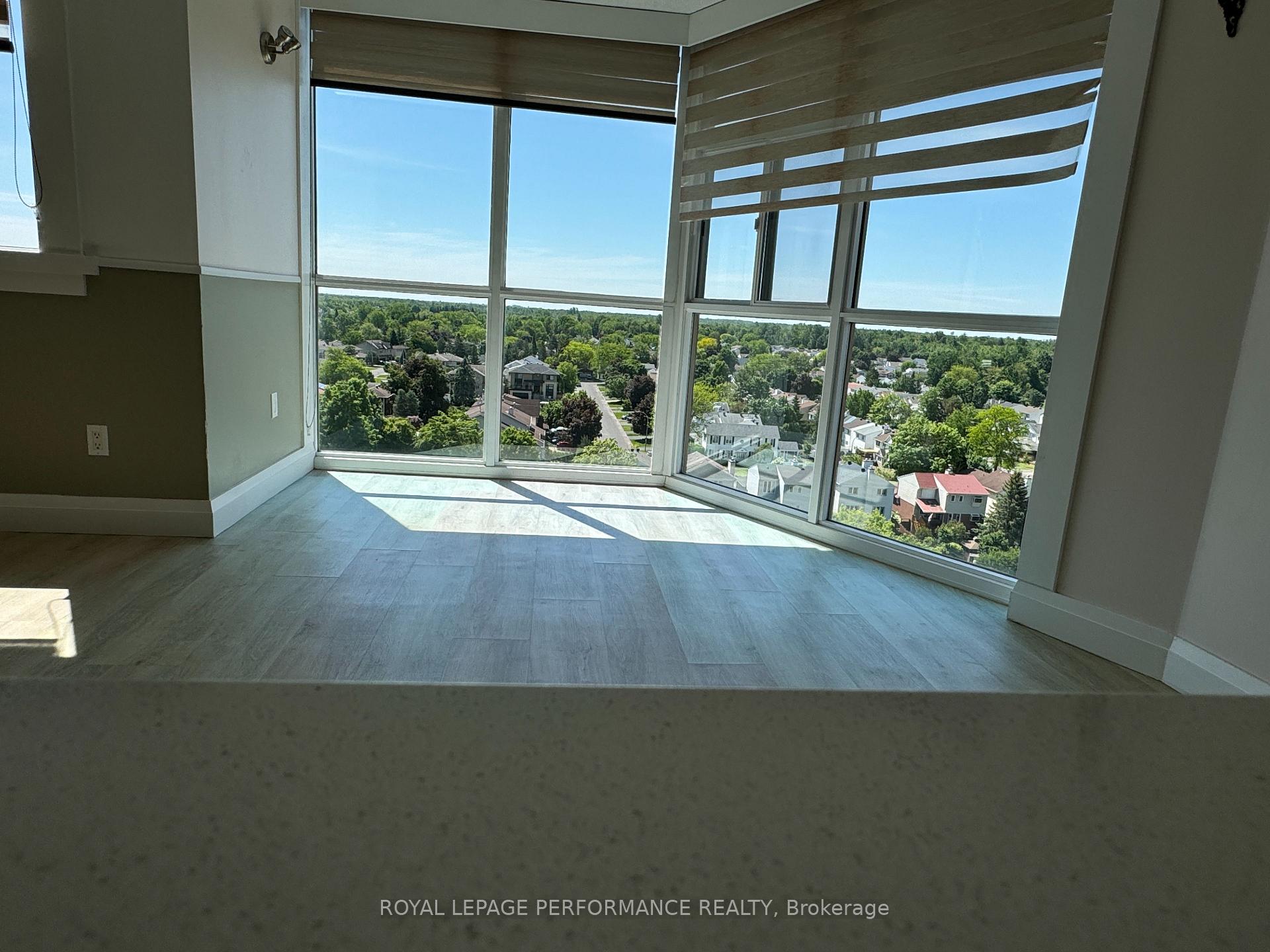 Photo 10 of Unit 1209, 2760 Carousel Crescent, Ottawa, Emerald Woods/Sawmill Creek — HOMEH