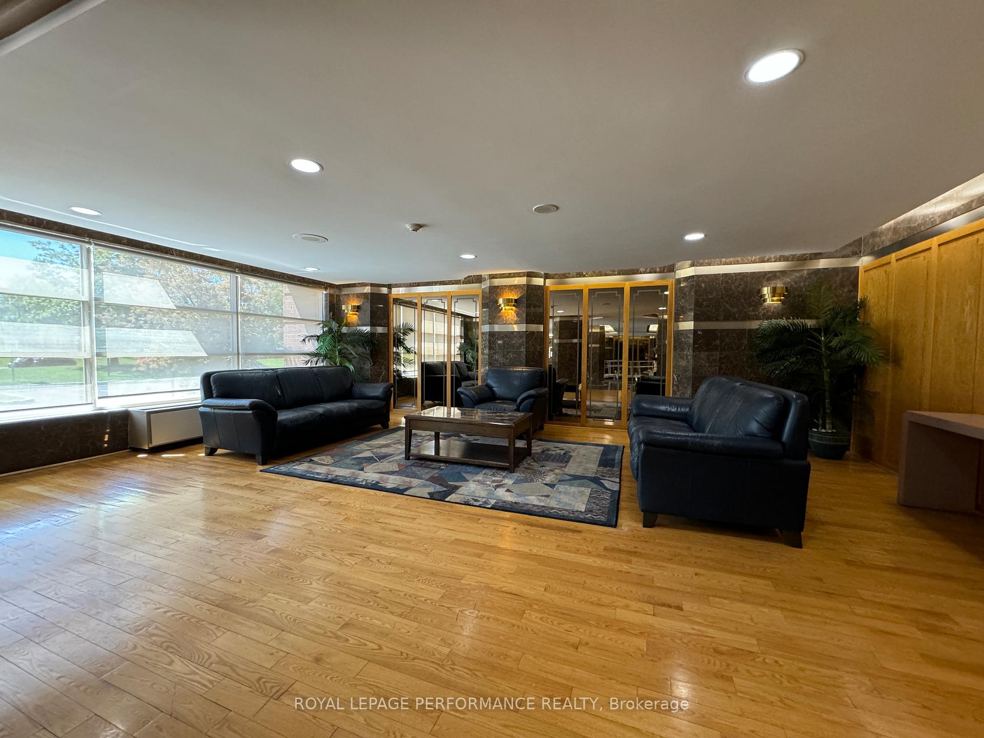Photo 23 of Unit 1209, 2760 Carousel Crescent, Ottawa, Emerald Woods/Sawmill Creek — HOMEH