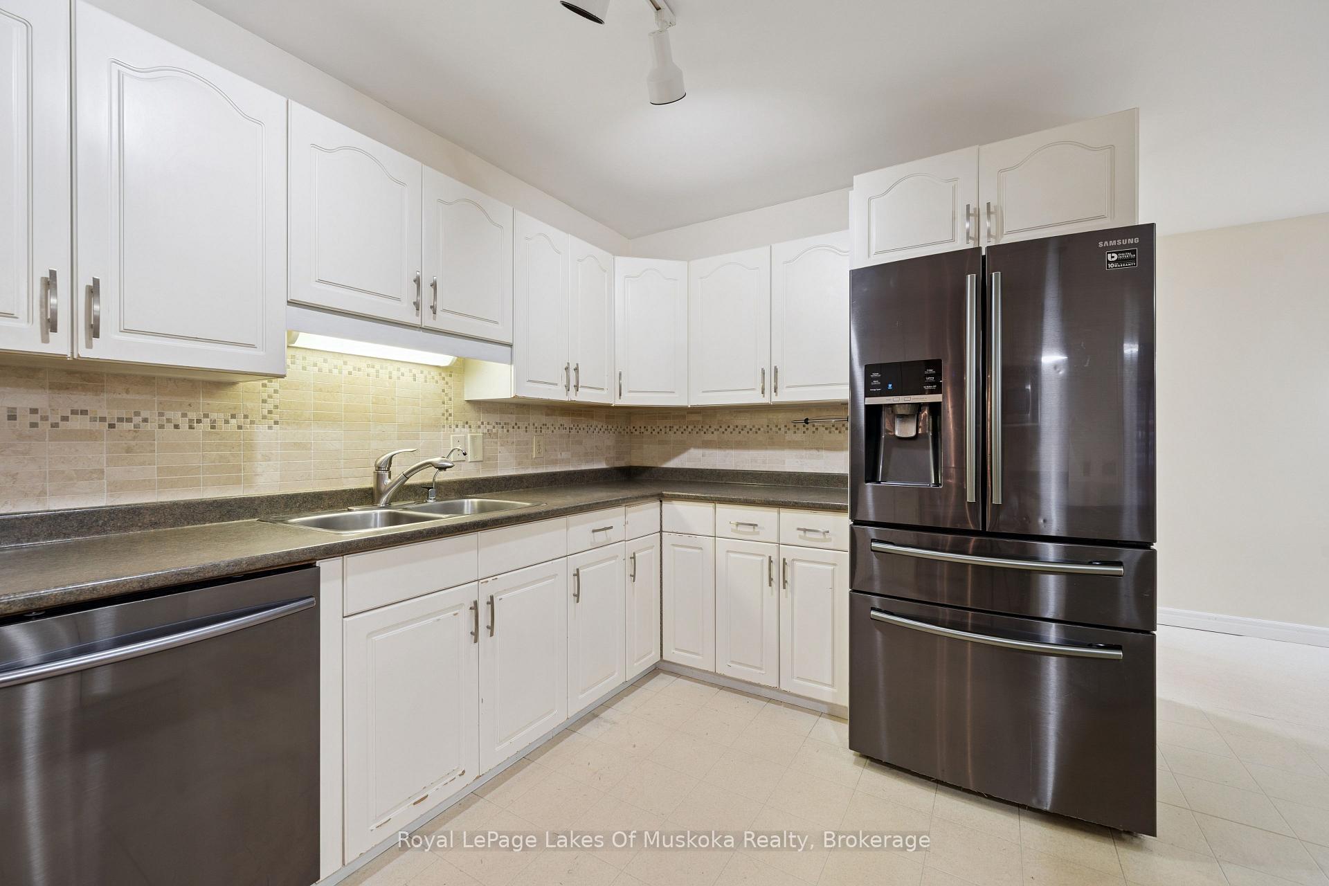 Photo 10 of 1181 Lone Pine Drive, Bracebridge, Macaulay — HOMEH