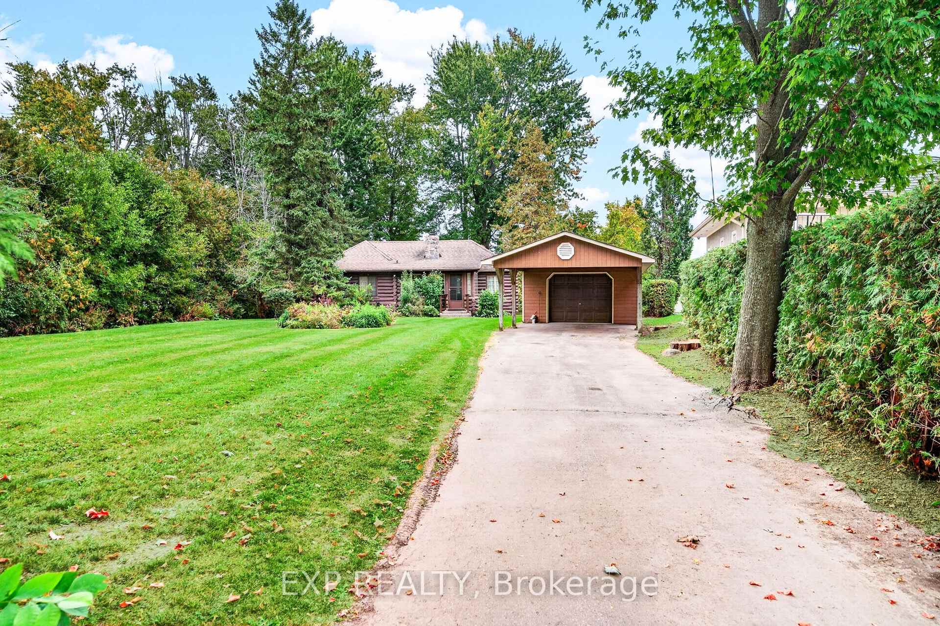 Photo 2 of 607 Duclos Point Road, Georgina, Pefferlaw — HOMEH