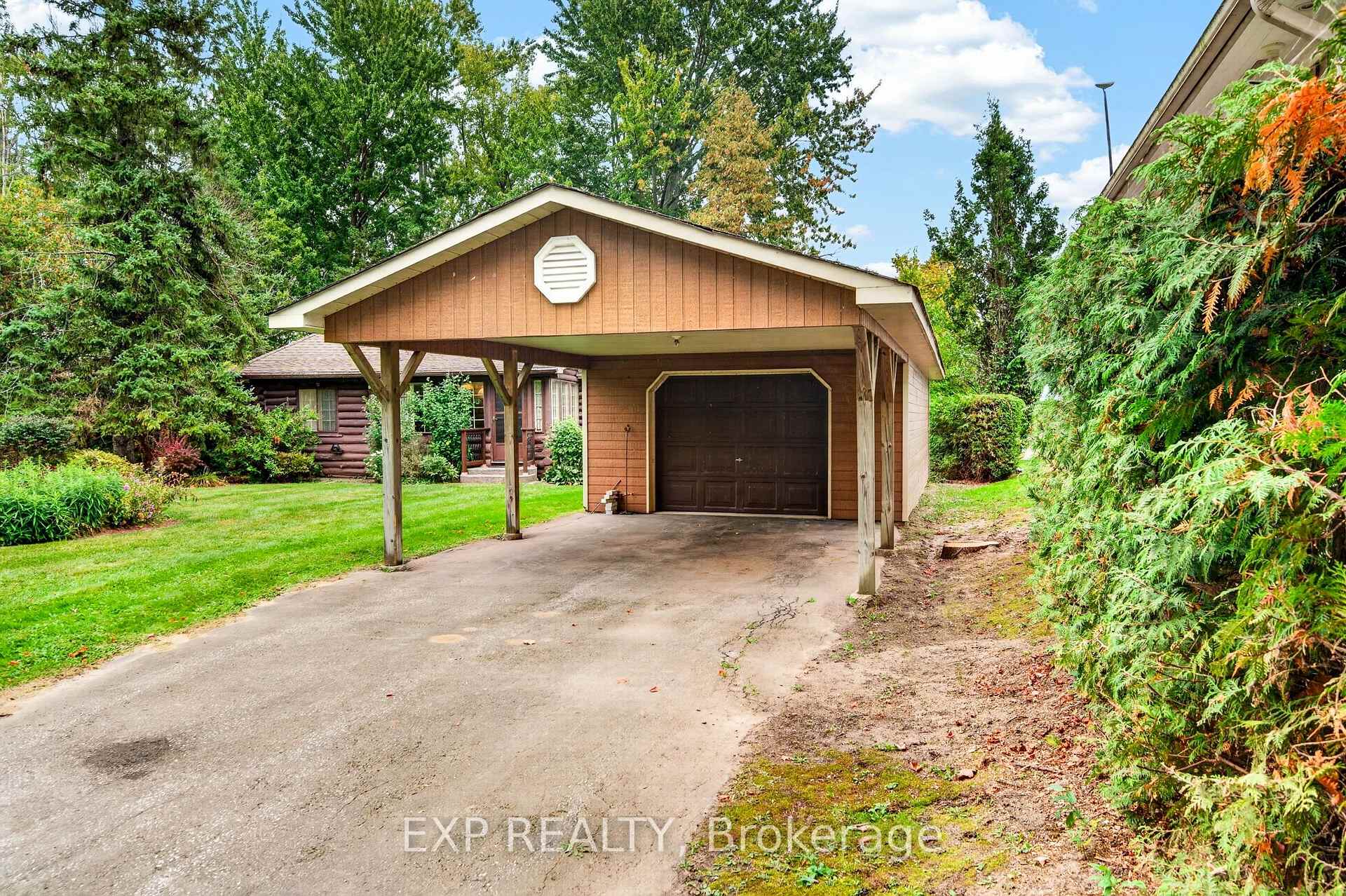 Photo 5 of 607 Duclos Point Road, Georgina, Pefferlaw — HOMEH