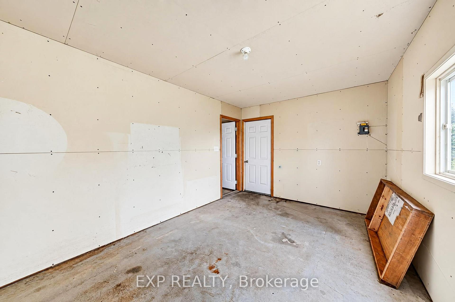 Photo 13 of 607 Duclos Point Road, Georgina, Pefferlaw — HOMEH
