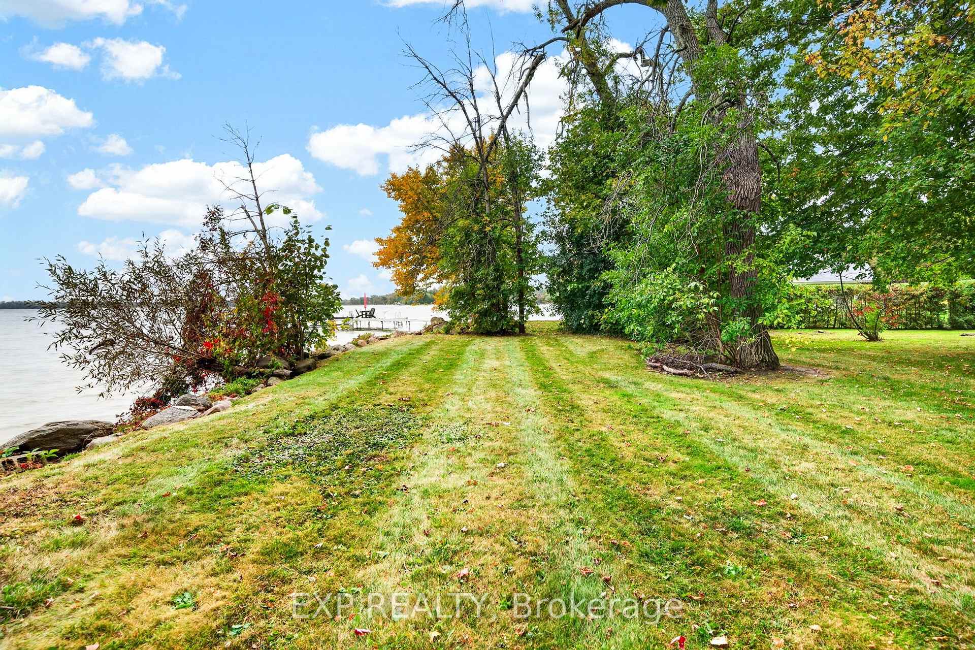 Photo 40 of 607 Duclos Point Road, Georgina, Pefferlaw — HOMEH