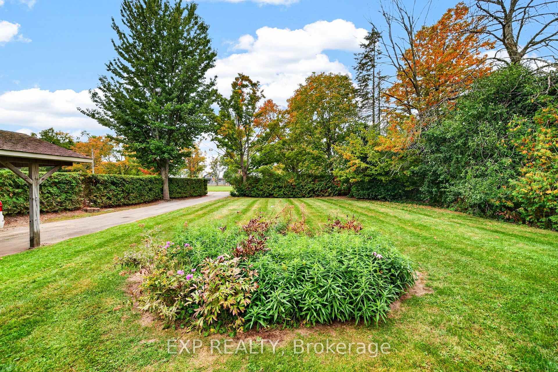 Photo 45 of 607 Duclos Point Road, Georgina, Pefferlaw — HOMEH
