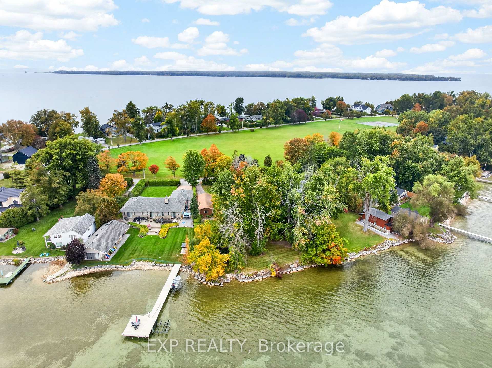 Photo 48 of 607 Duclos Point Road, Georgina, Pefferlaw — HOMEH