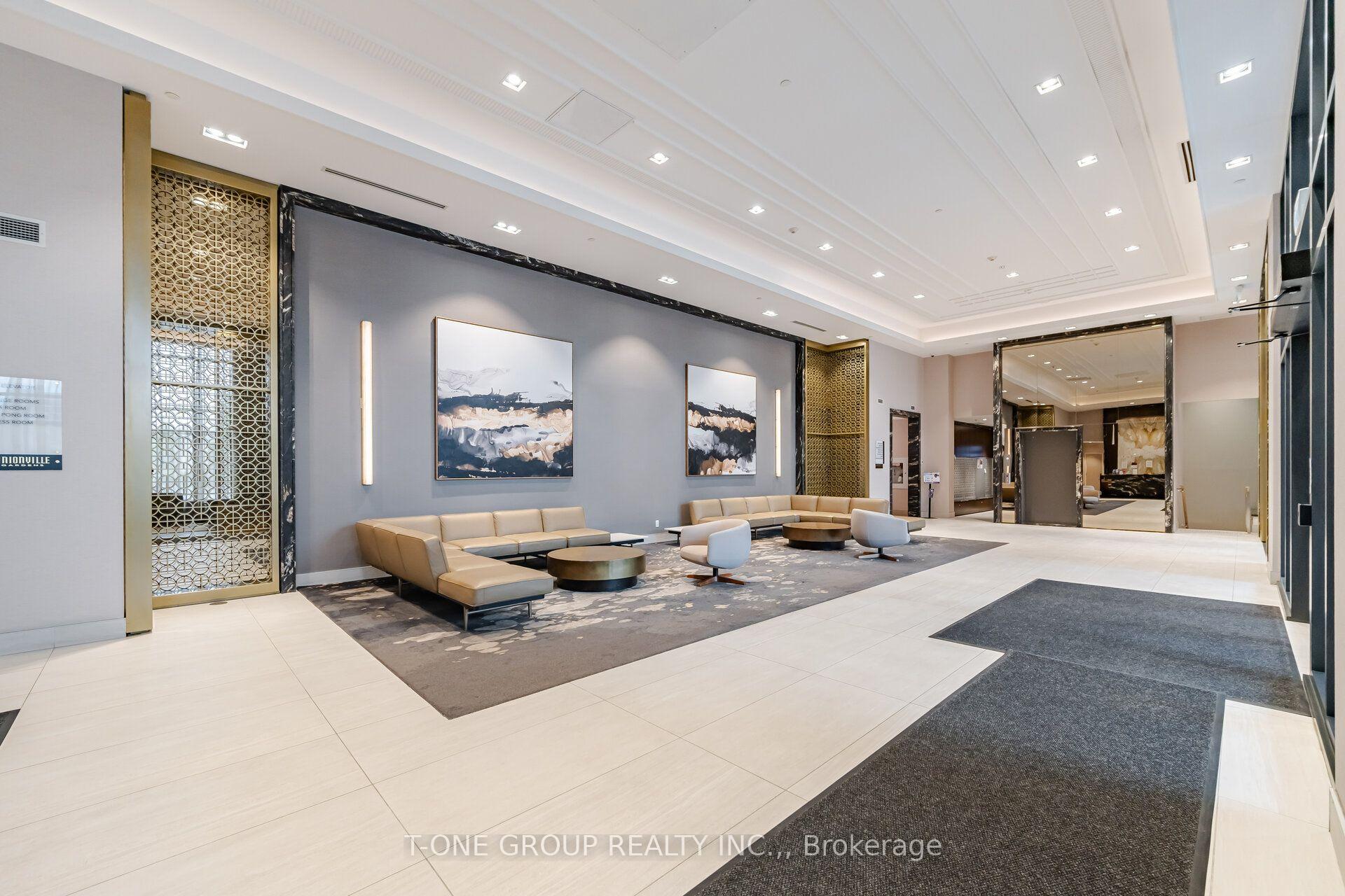 Photo 3 of Unit 215W, 268 Buchanan Drive, Markham, Unionville — HOMEH