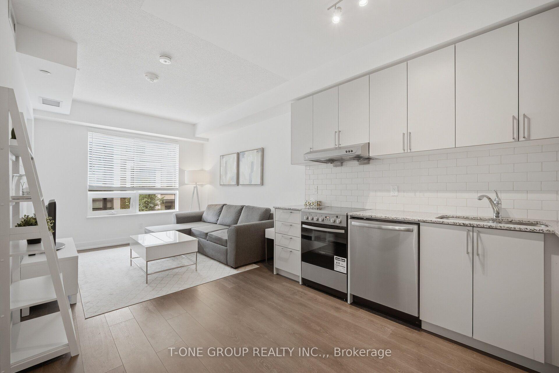 Photo 10 of Unit 215W, 268 Buchanan Drive, Markham, Unionville — HOMEH
