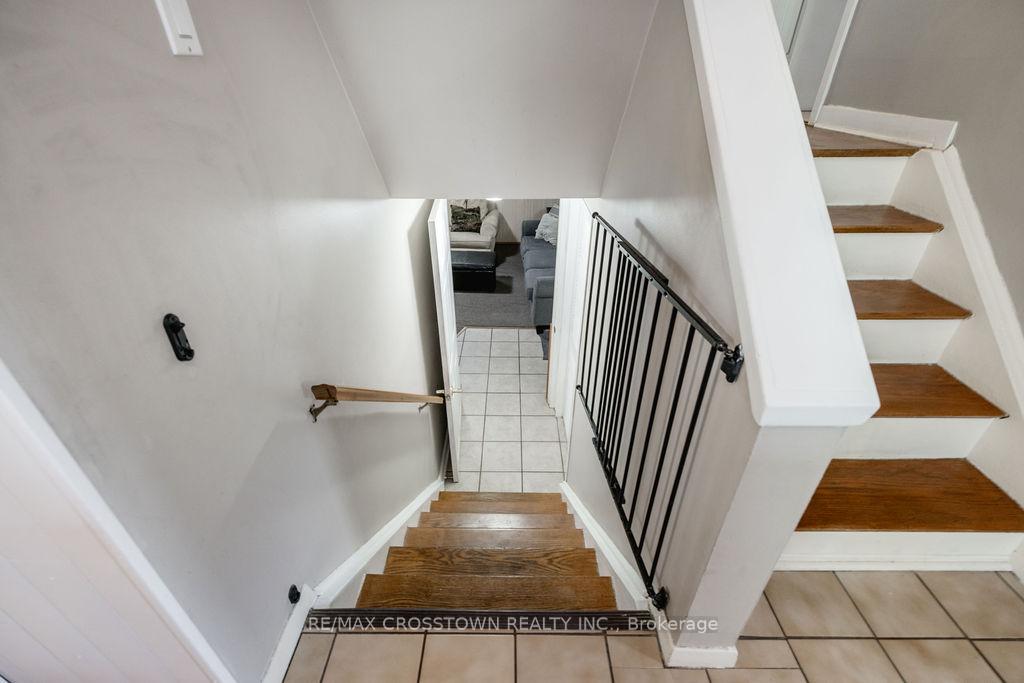 Photo 25 of 865 Krosno Boulevard, Pickering, Bay Ridges — HOMEH