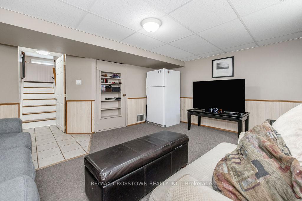 Photo 28 of 865 Krosno Boulevard, Pickering, Bay Ridges — HOMEH