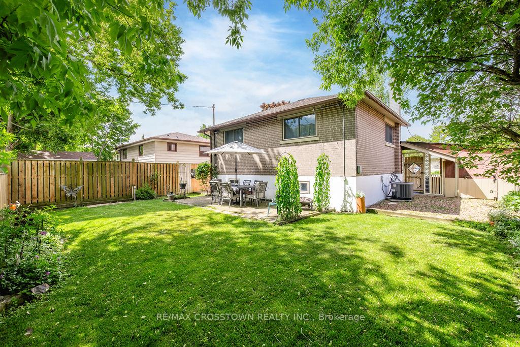 Photo 38 of 865 Krosno Boulevard, Pickering, Bay Ridges — HOMEH