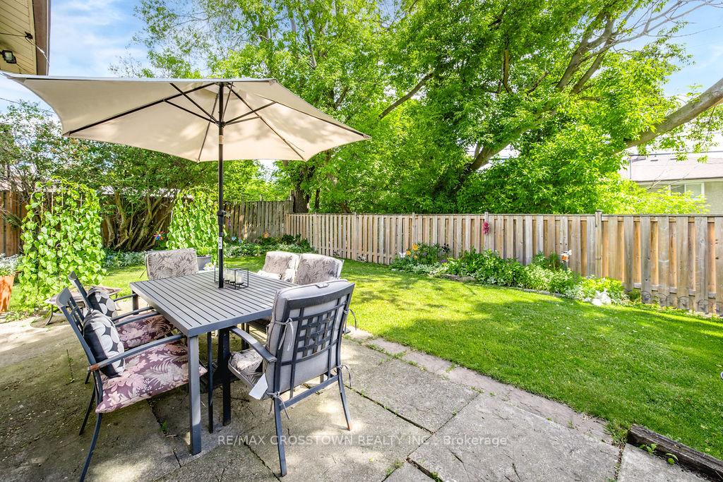 Photo 40 of 865 Krosno Boulevard, Pickering, Bay Ridges — HOMEH