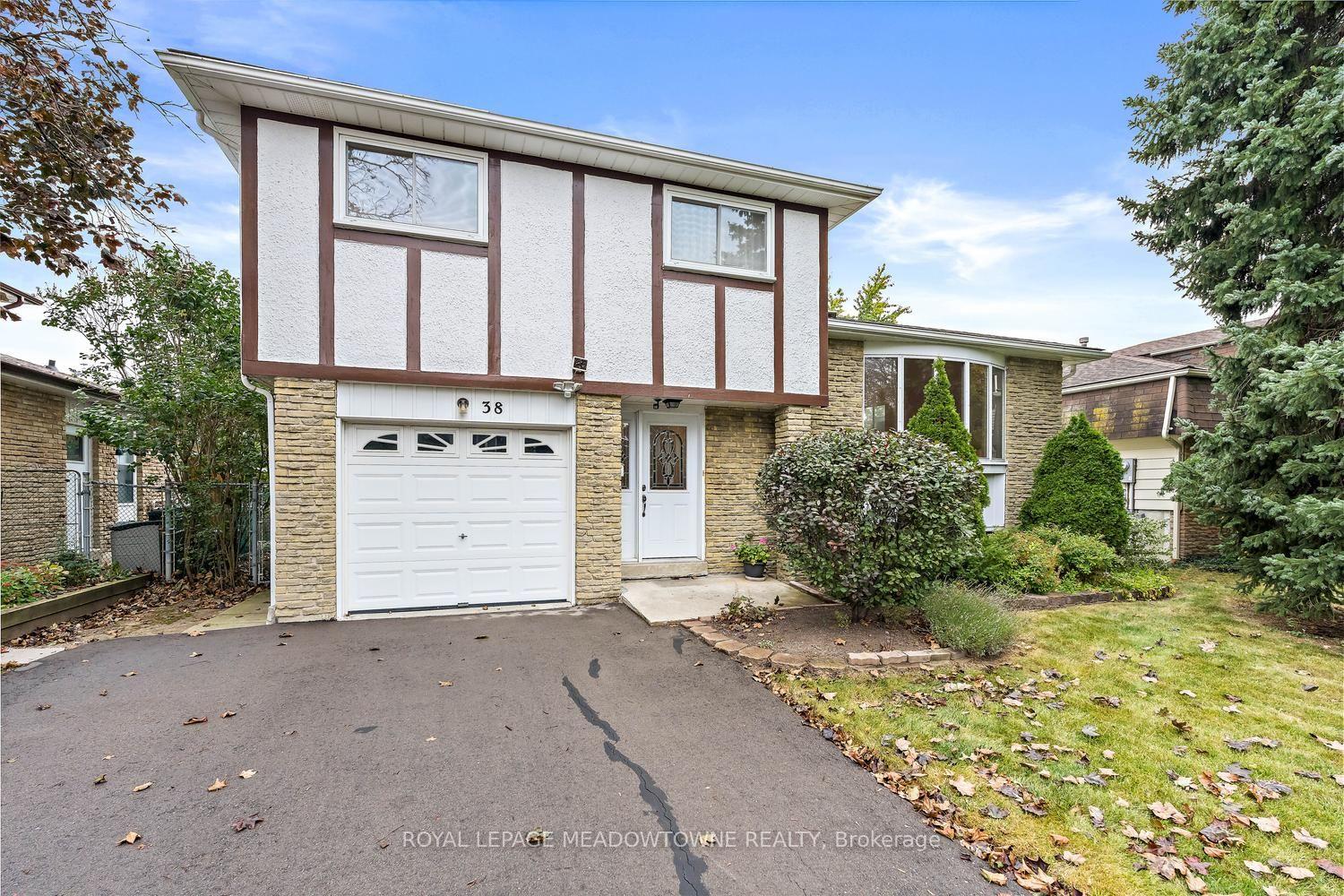 Photo 3 of 38 Jasper Crescent, Brampton, Northgate — HOMEH