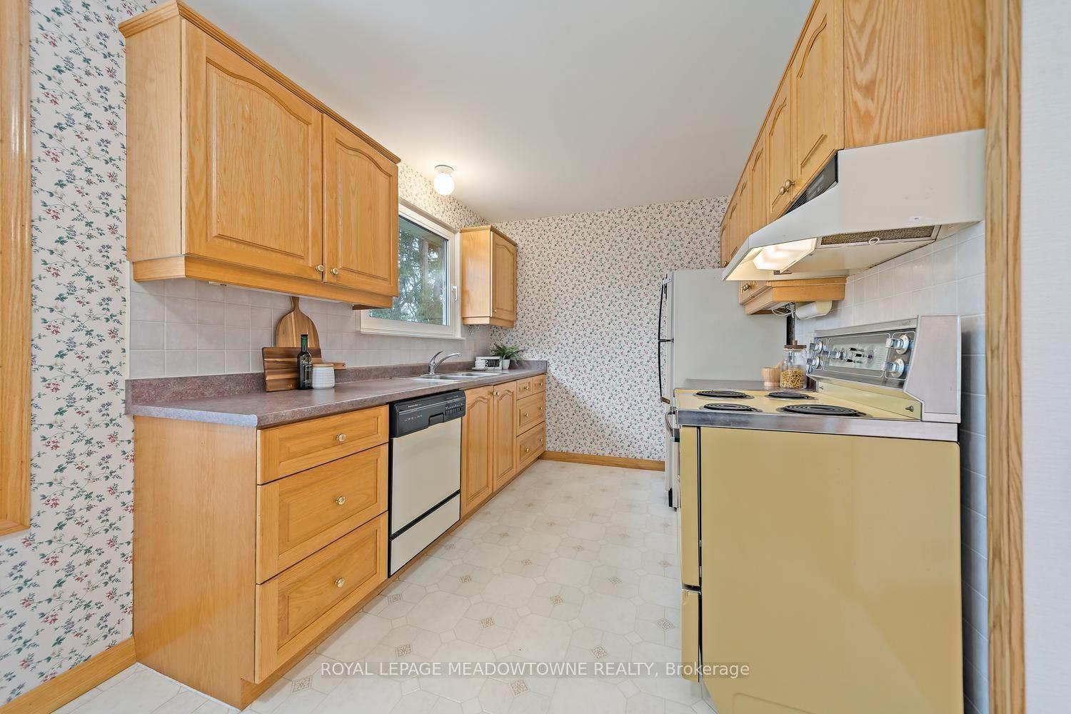 Photo 15 of 38 Jasper Crescent, Brampton, Northgate — HOMEH