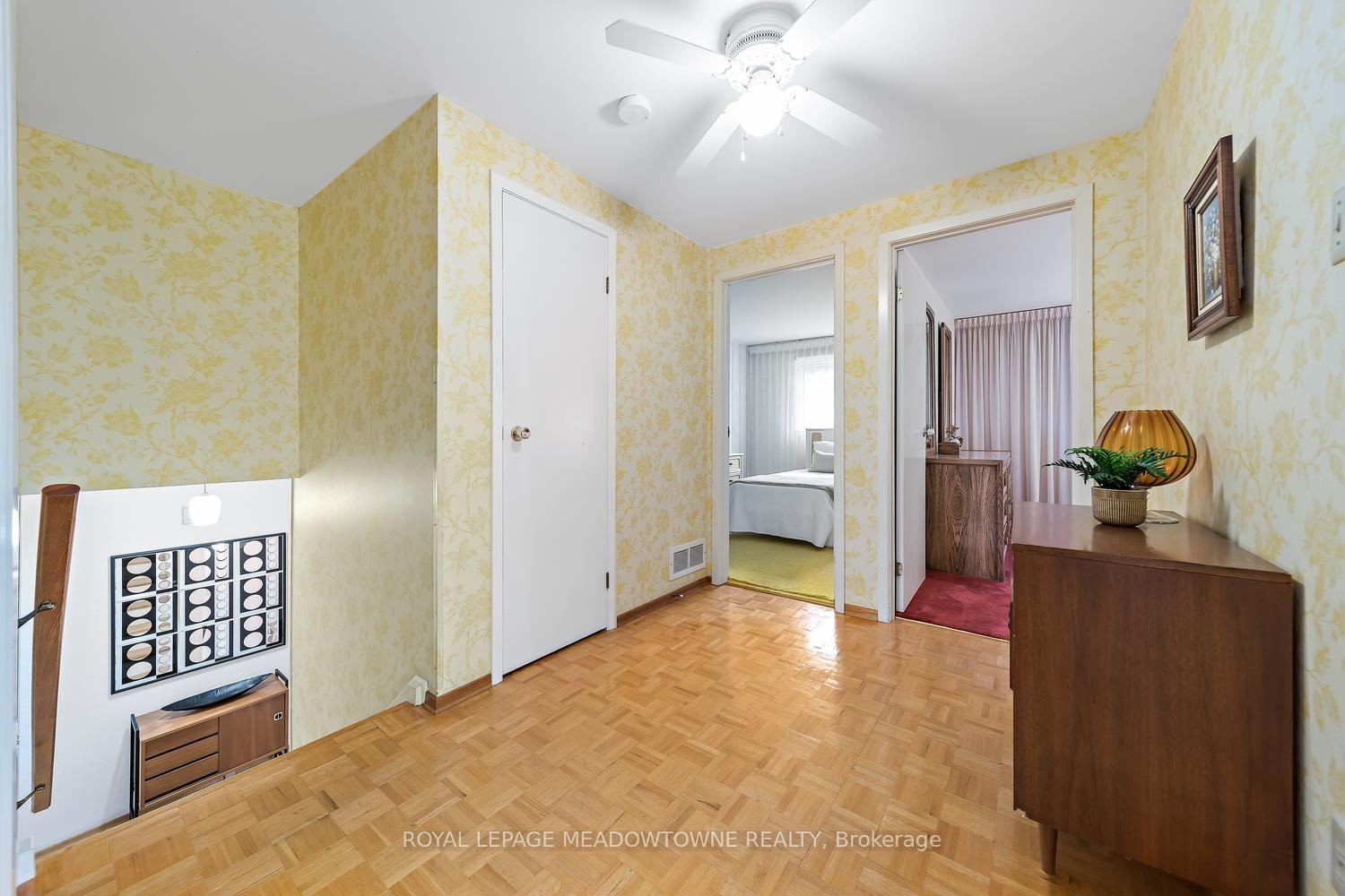Photo 20 of 38 Jasper Crescent, Brampton, Northgate — HOMEH