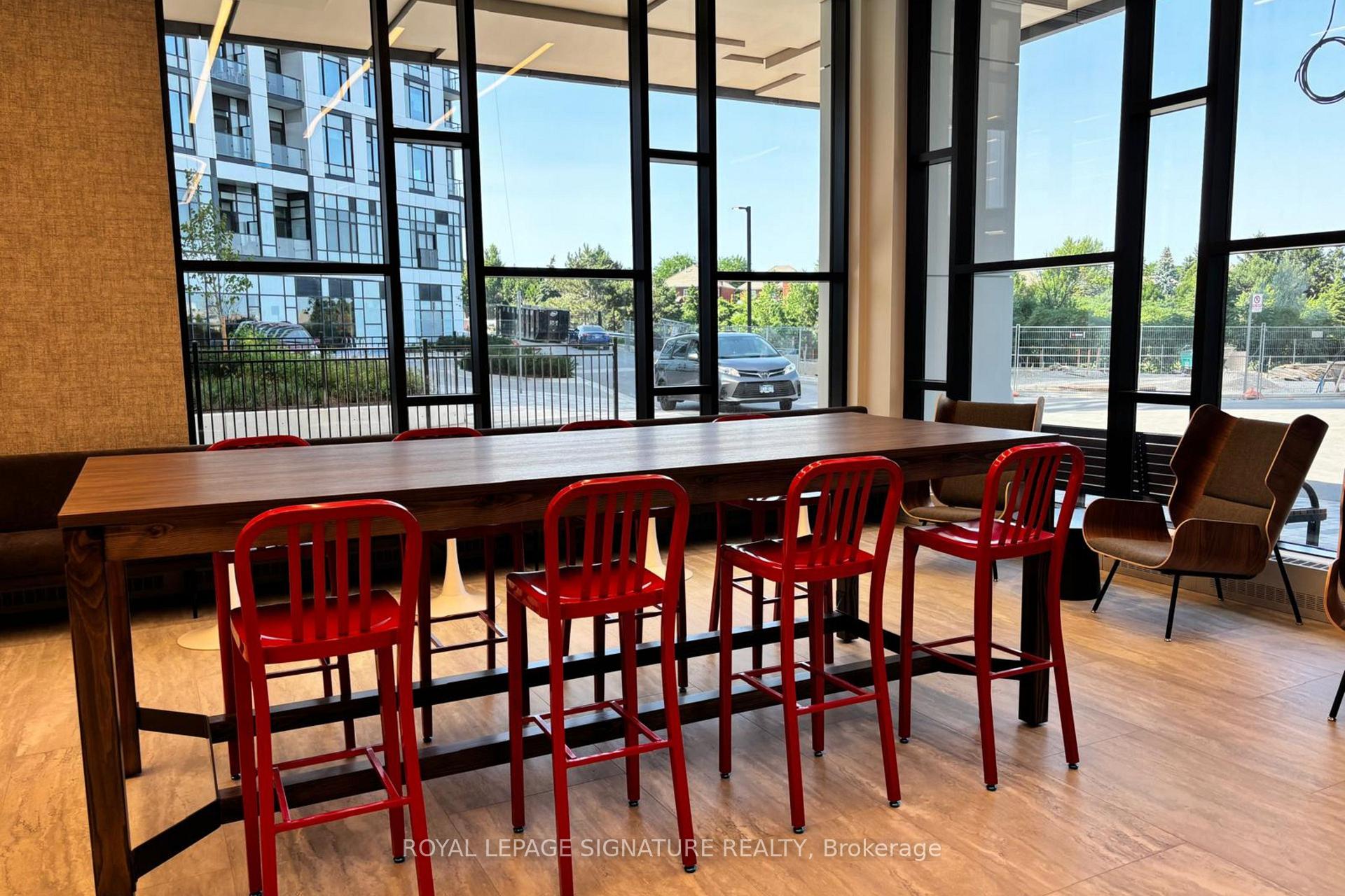 Photo 3 of Unit 1321, 2485 Eglinton Avenue W, Mississauga, Central Erin Mills — HOMEH