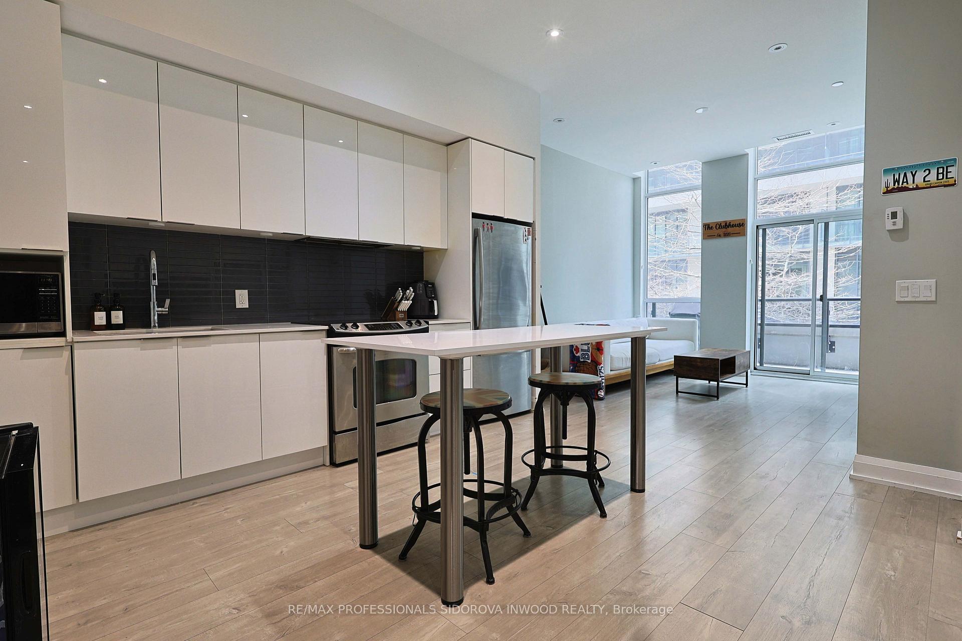 Photo 2 of Unit 104, 110 Marine Parade Drive, Etobicoke, Mimico — HOMEH