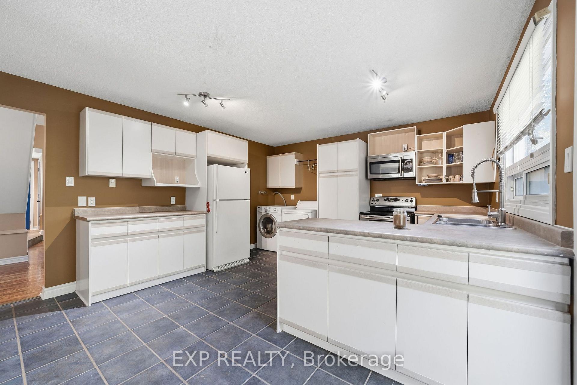 Photo 4 of 56 Yardley Place, London, North F — HOMEH