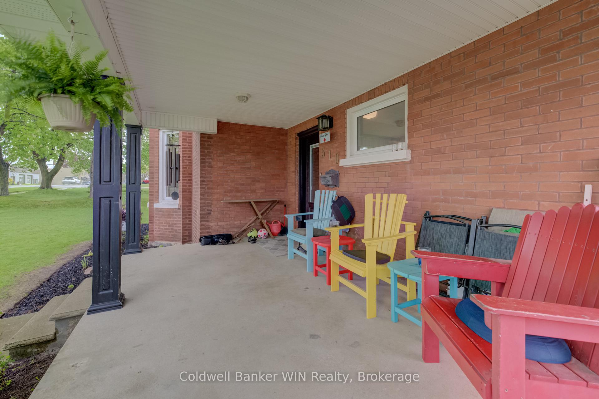 Photo 33 of 310 Main Street W, Minto — HOMEH