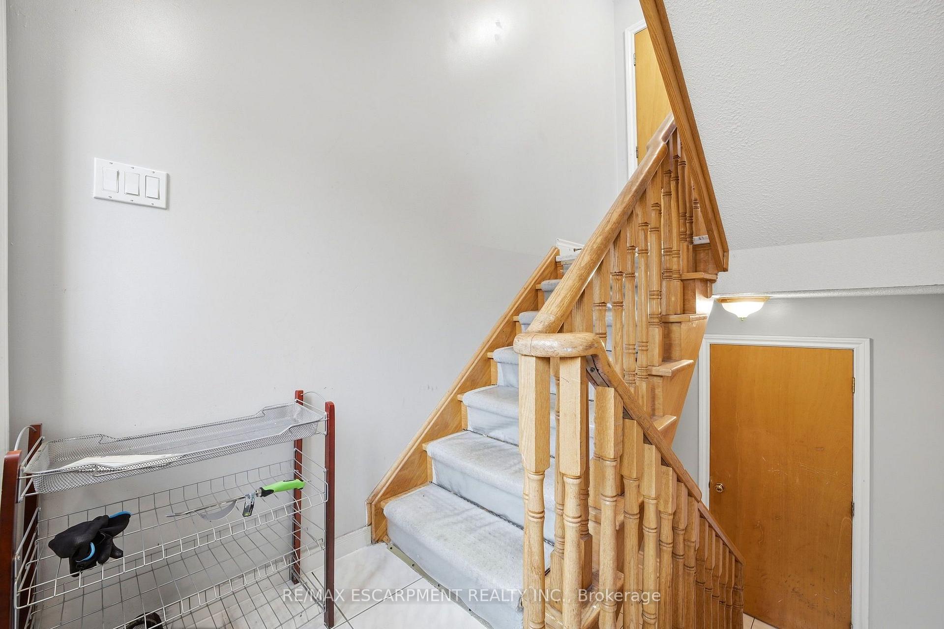 Photo 19 of 277 Harvie Avenue, Toronto, Caledonia-Fairbank — HOMEH