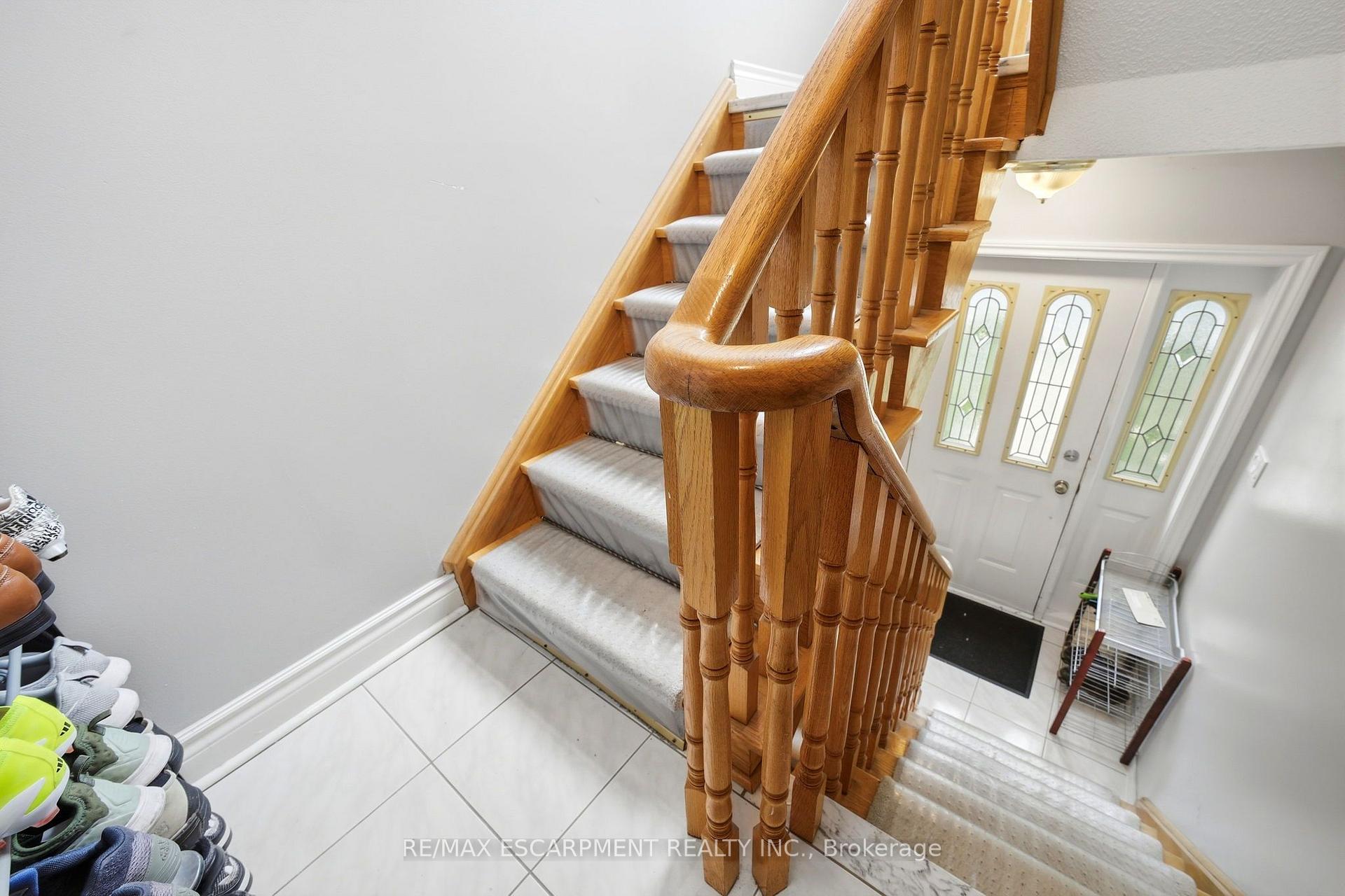 Photo 37 of 277 Harvie Avenue, Toronto, Caledonia-Fairbank — HOMEH
