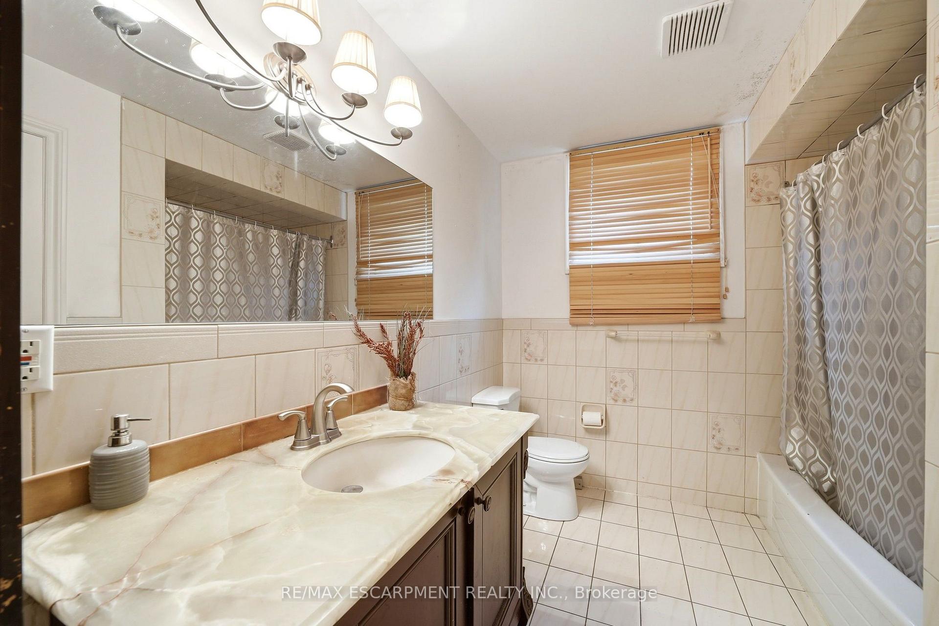 Photo 40 of 277 Harvie Avenue, Toronto, Caledonia-Fairbank — HOMEH