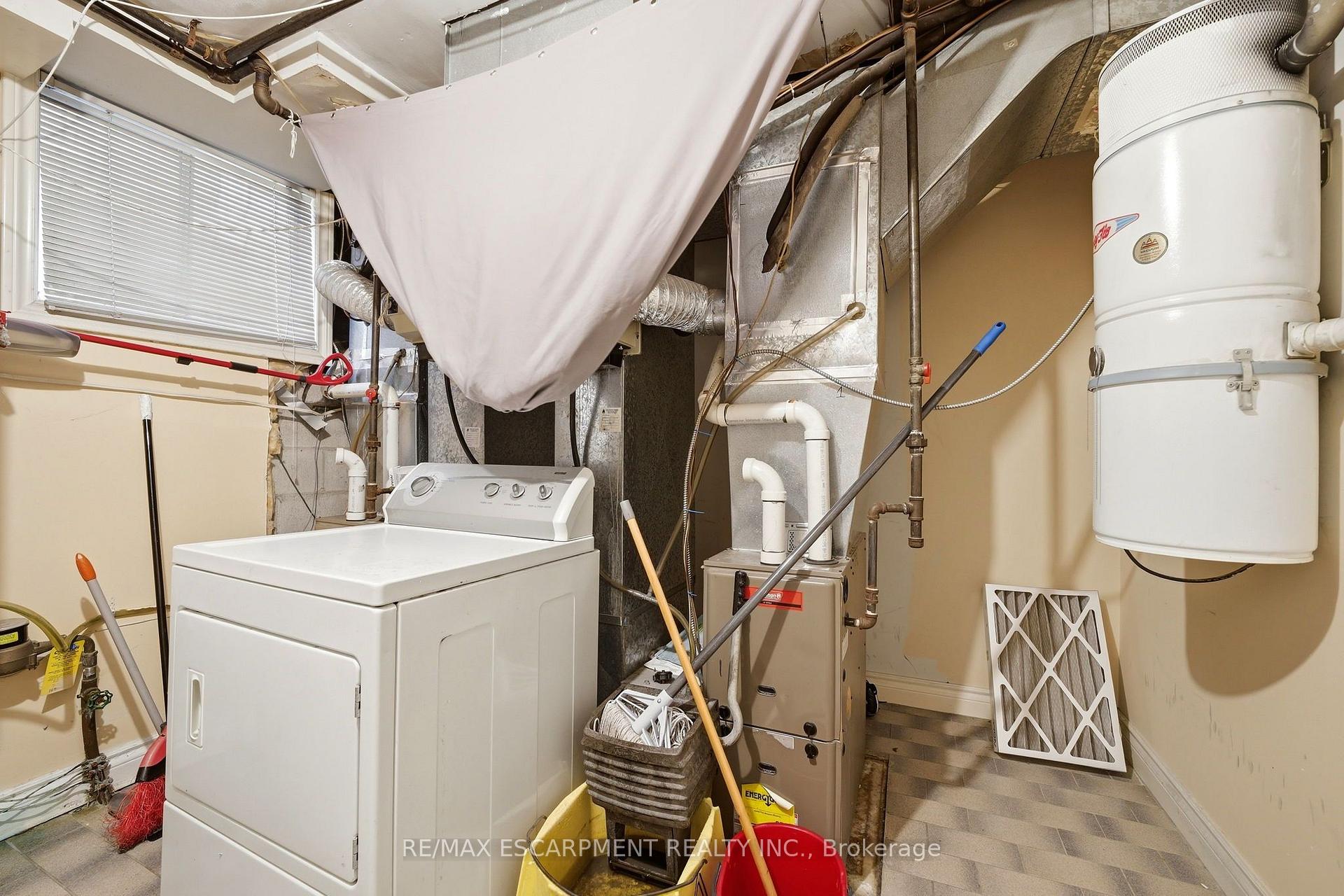 Photo 44 of 277 Harvie Avenue, Toronto, Caledonia-Fairbank — HOMEH