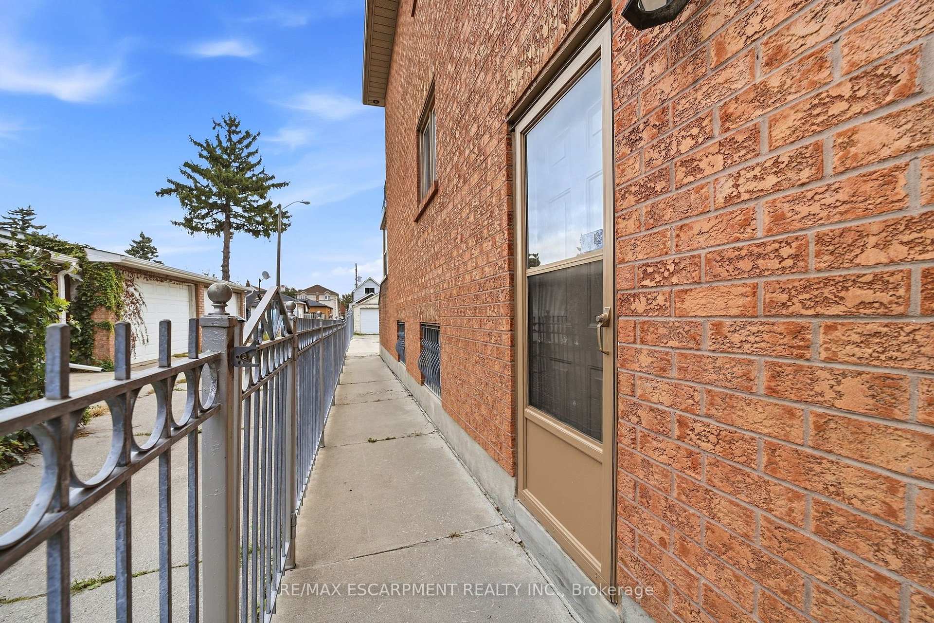 Photo 45 of 277 Harvie Avenue, Toronto, Caledonia-Fairbank — HOMEH