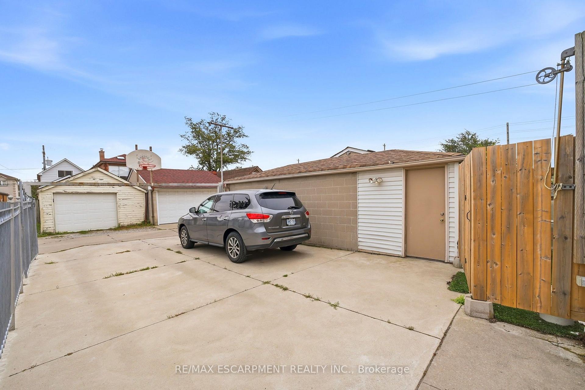 Photo 48 of 277 Harvie Avenue, Toronto, Caledonia-Fairbank — HOMEH