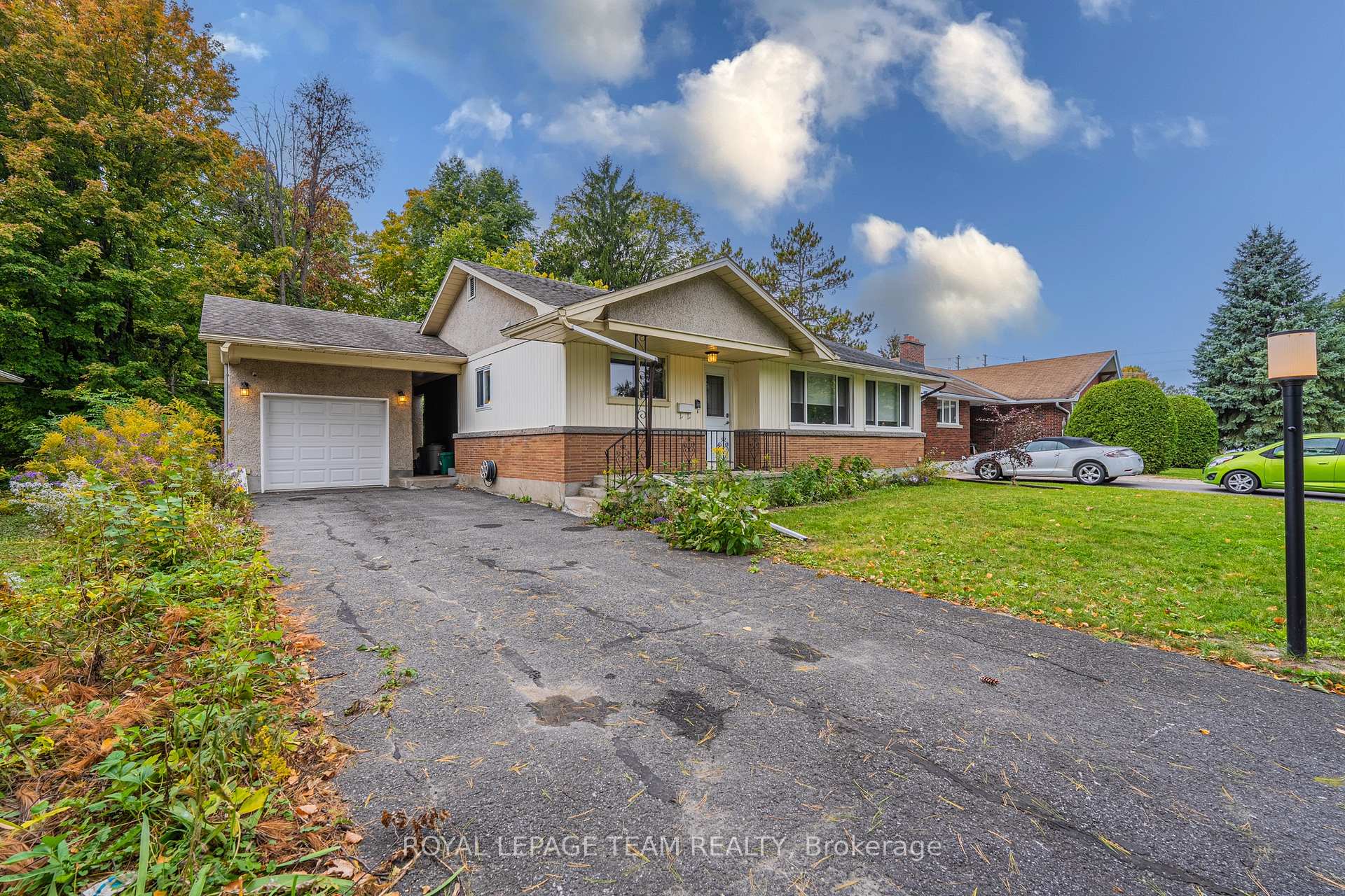 Photo 6 of 1210 Adirondack Drive, Ottawa, Kenson Park — HOMEH