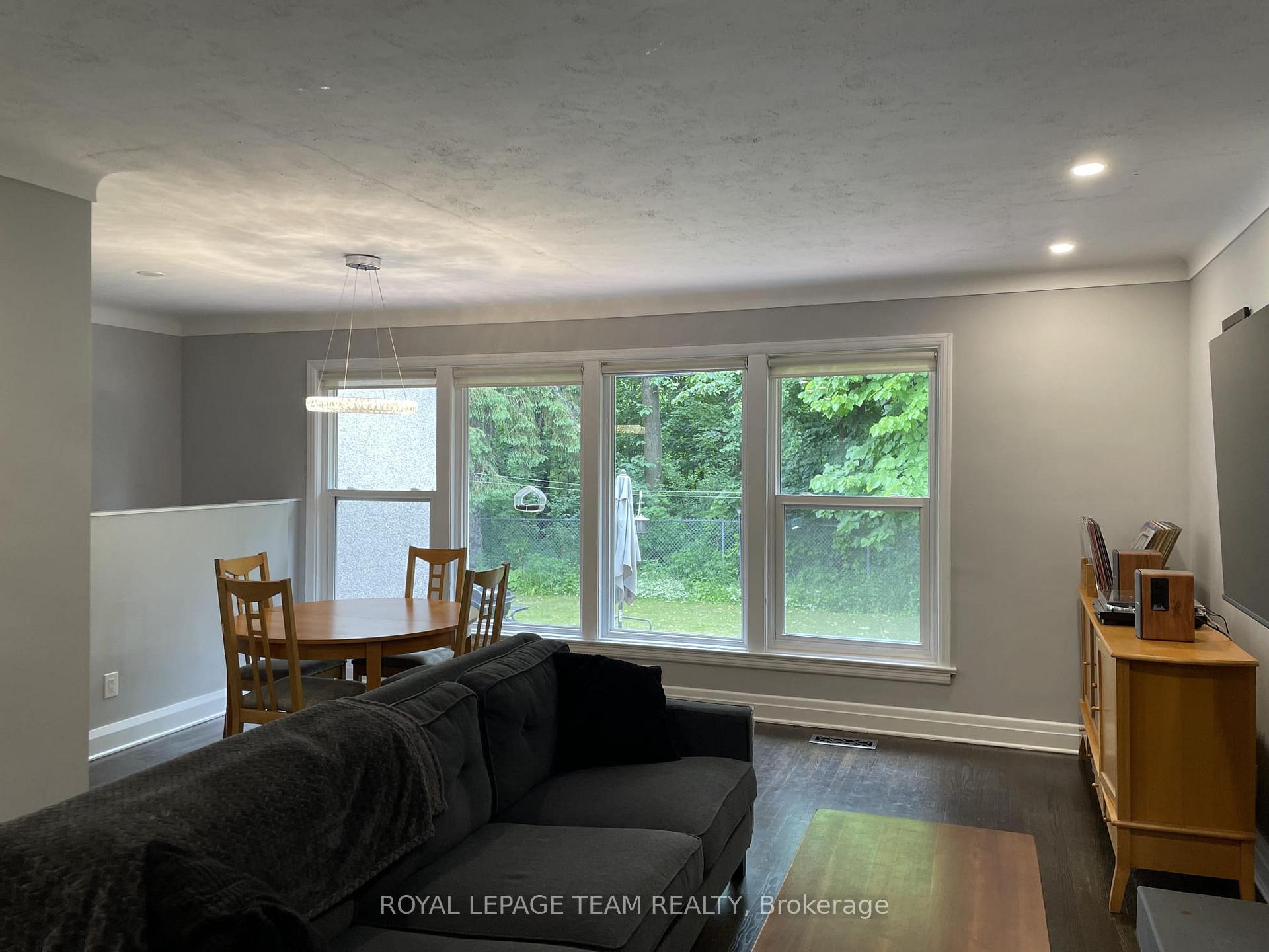 Photo 7 of 1210 Adirondack Drive, Ottawa, Kenson Park — HOMEH