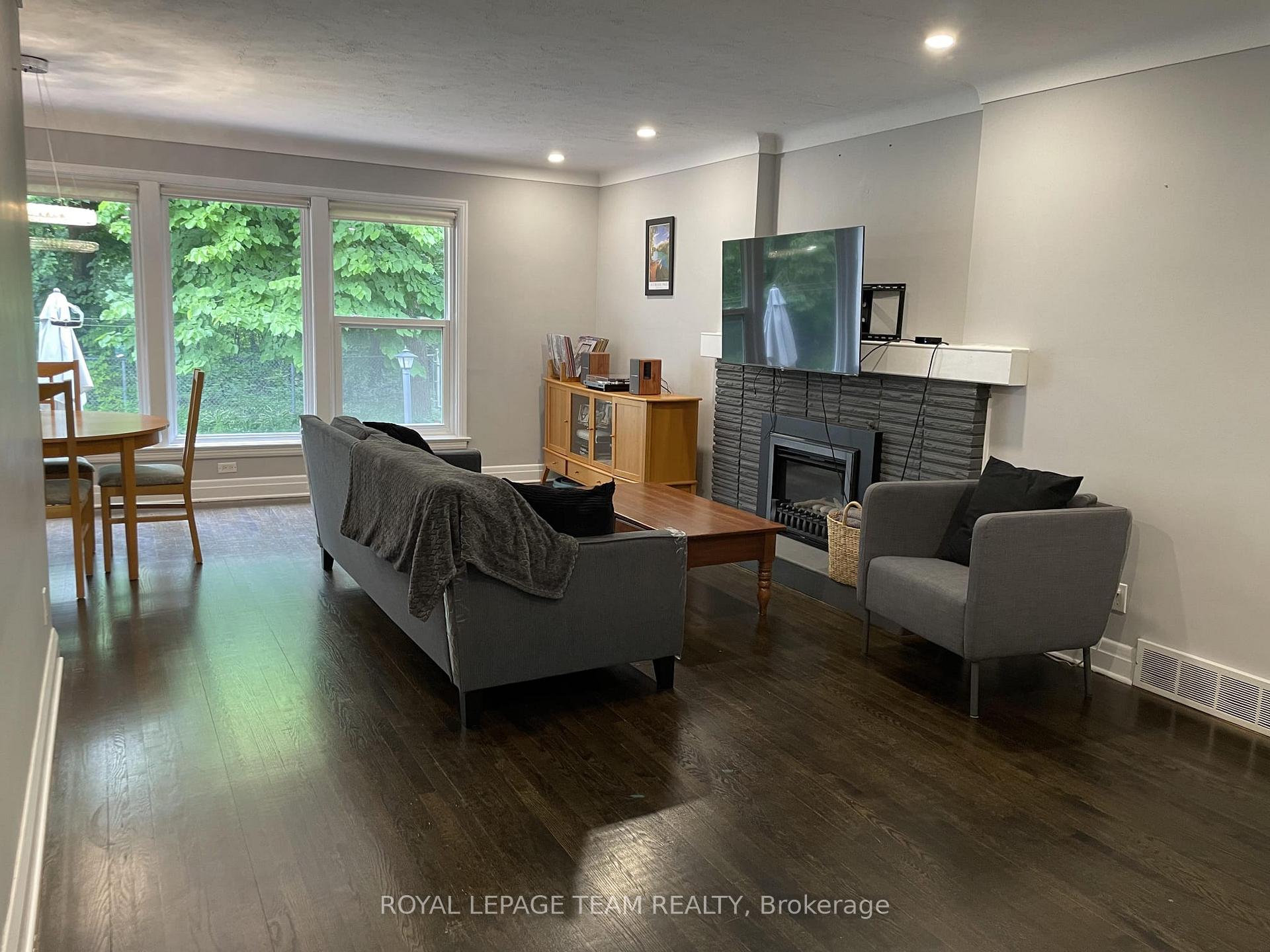 Photo 8 of 1210 Adirondack Drive, Ottawa, Kenson Park — HOMEH
