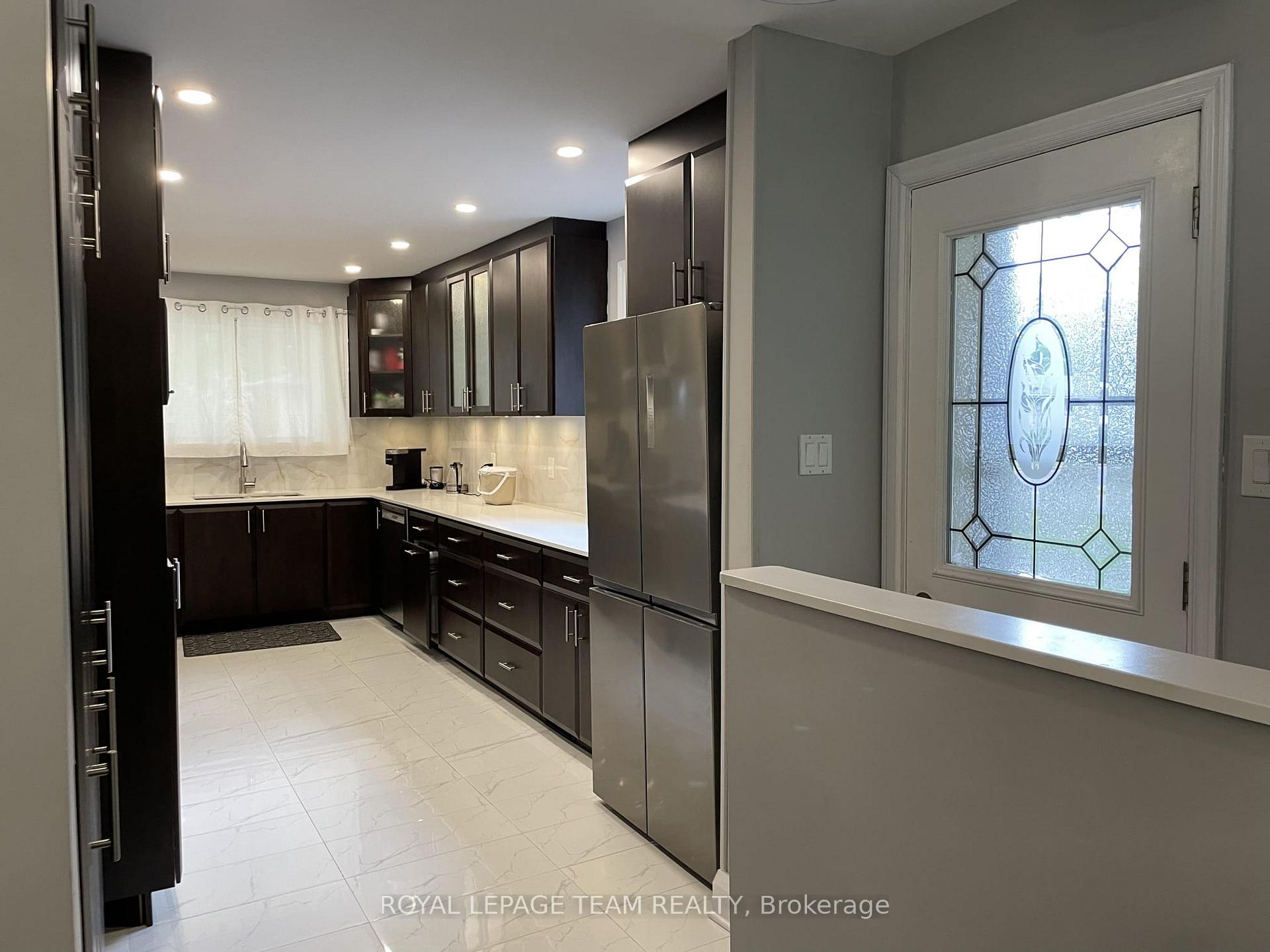 Photo 10 of 1210 Adirondack Drive, Ottawa, Kenson Park — HOMEH
