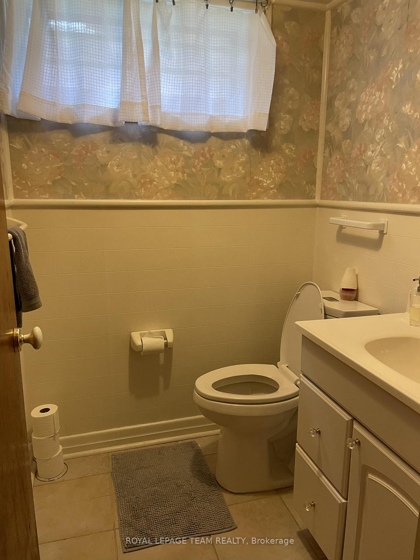 Photo 27 of 1210 Adirondack Drive, Ottawa, Kenson Park — HOMEH
