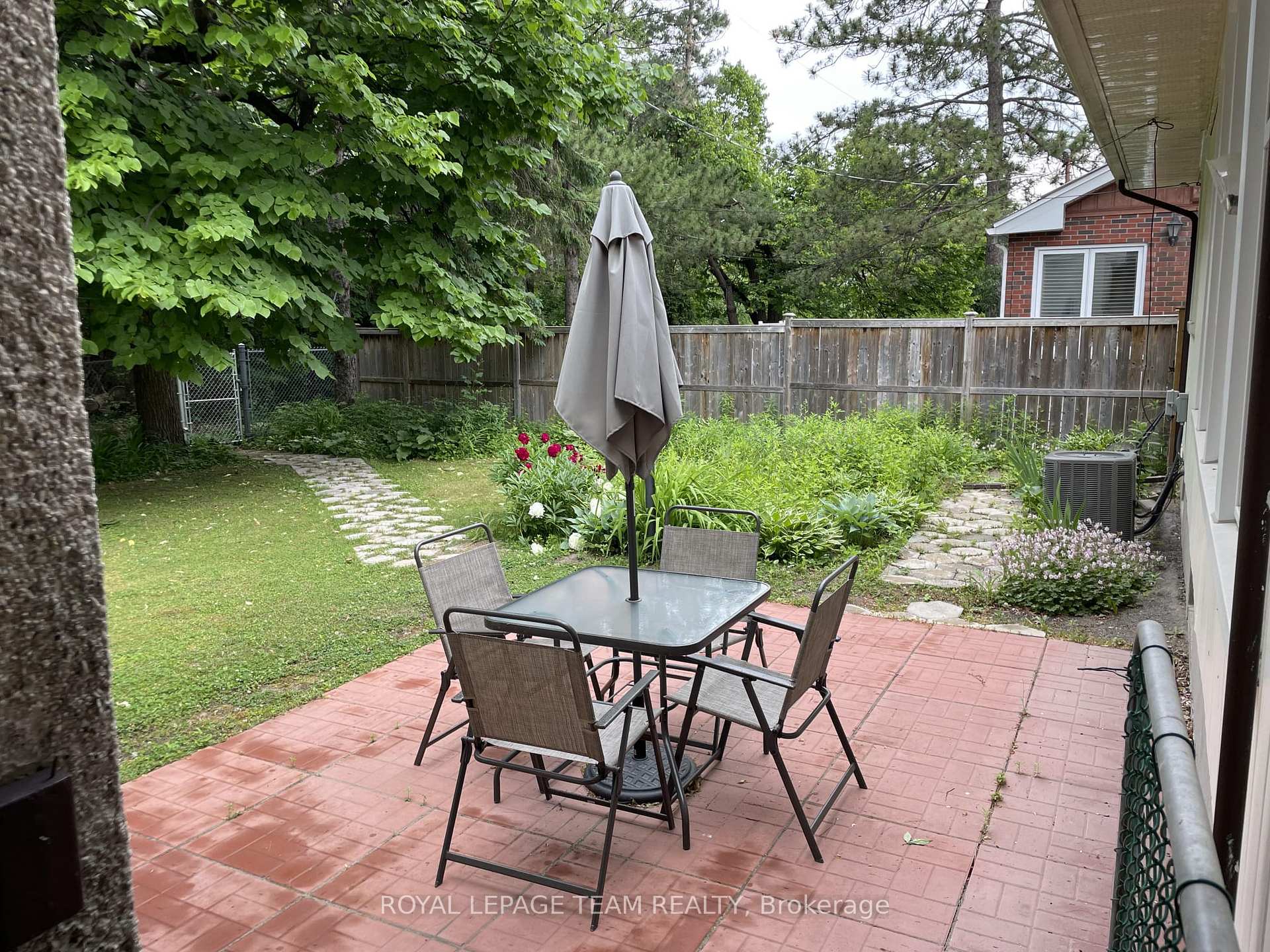 Photo 36 of 1210 Adirondack Drive, Ottawa, Kenson Park — HOMEH