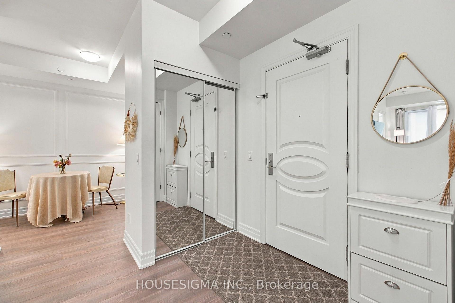 Photo 4 of Unit 705, 9085 Jane Street, Vaughan, Concord — HOMEH