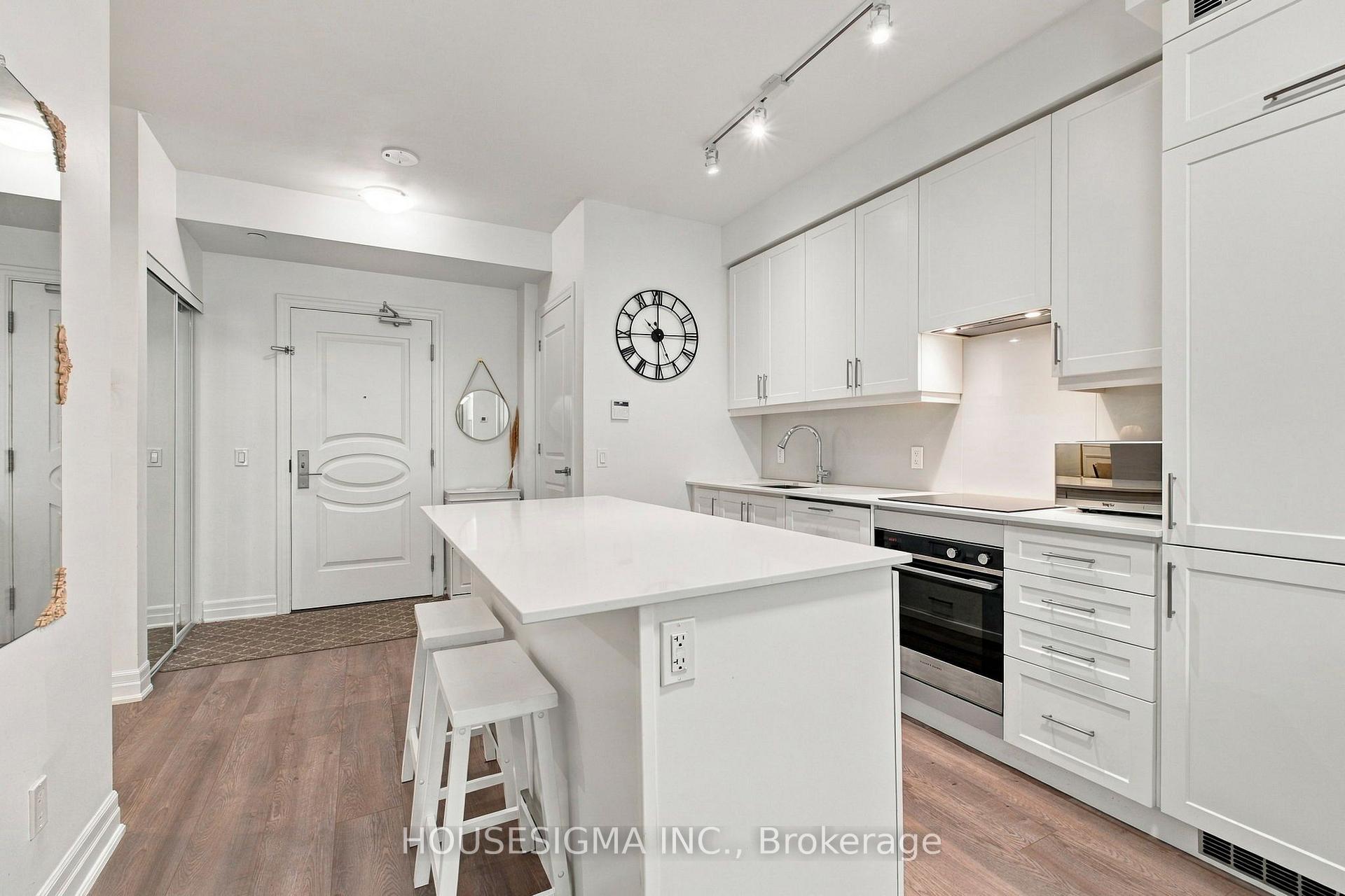 Photo 6 of Unit 705, 9085 Jane Street, Vaughan, Concord — HOMEH