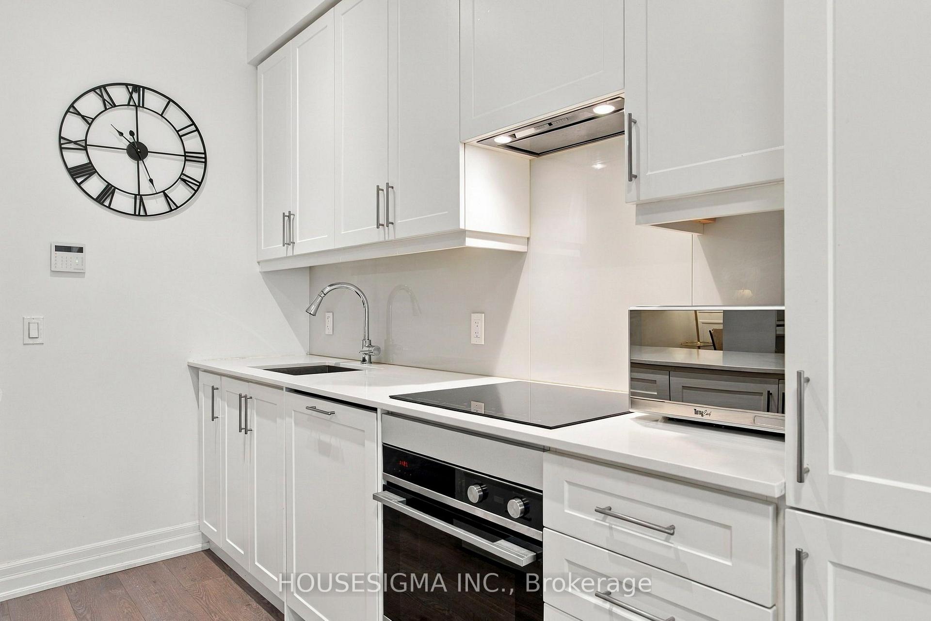 Photo 7 of Unit 705, 9085 Jane Street, Vaughan, Concord — HOMEH
