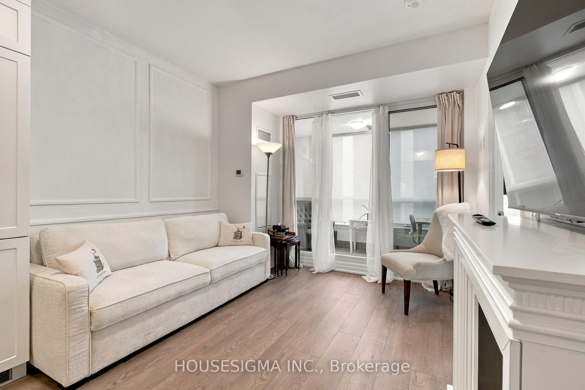 Photo 10 of Unit 705, 9085 Jane Street, Vaughan, Concord — HOMEH