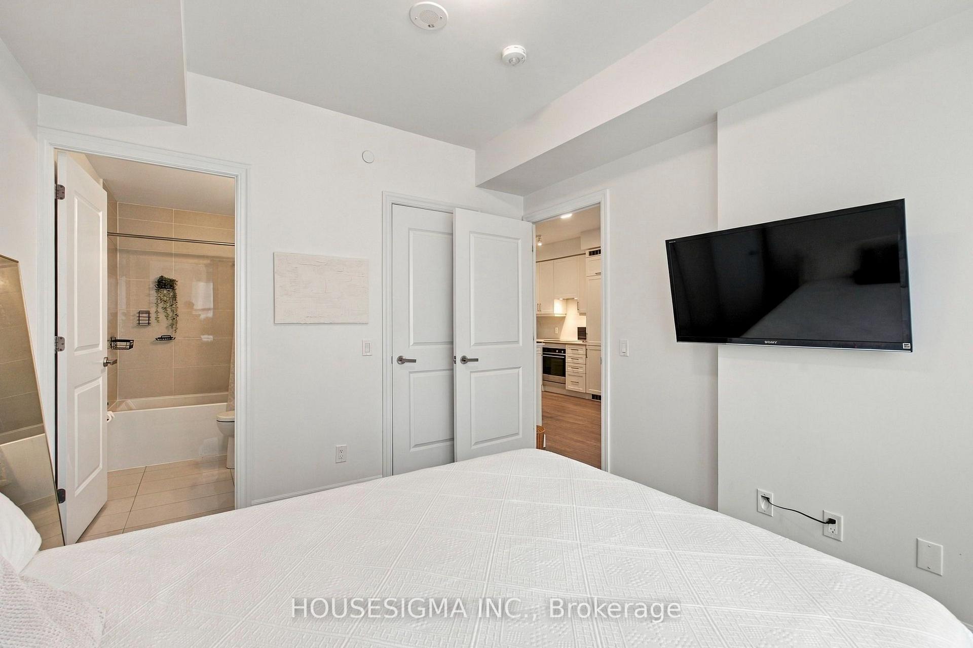 Photo 18 of Unit 705, 9085 Jane Street, Vaughan, Concord — HOMEH