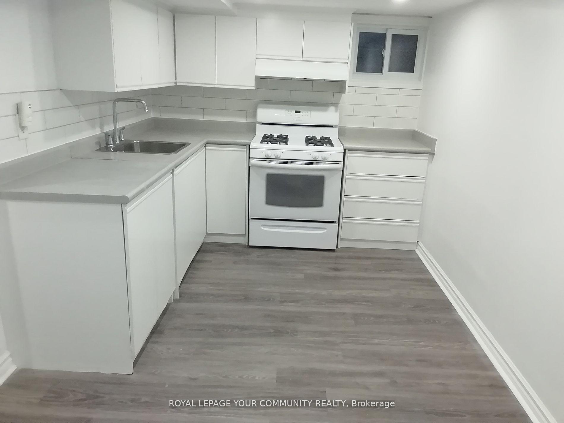 Photo 6 of Unit Lower, 10 Ulster Street, Toronto, University — HOMEH