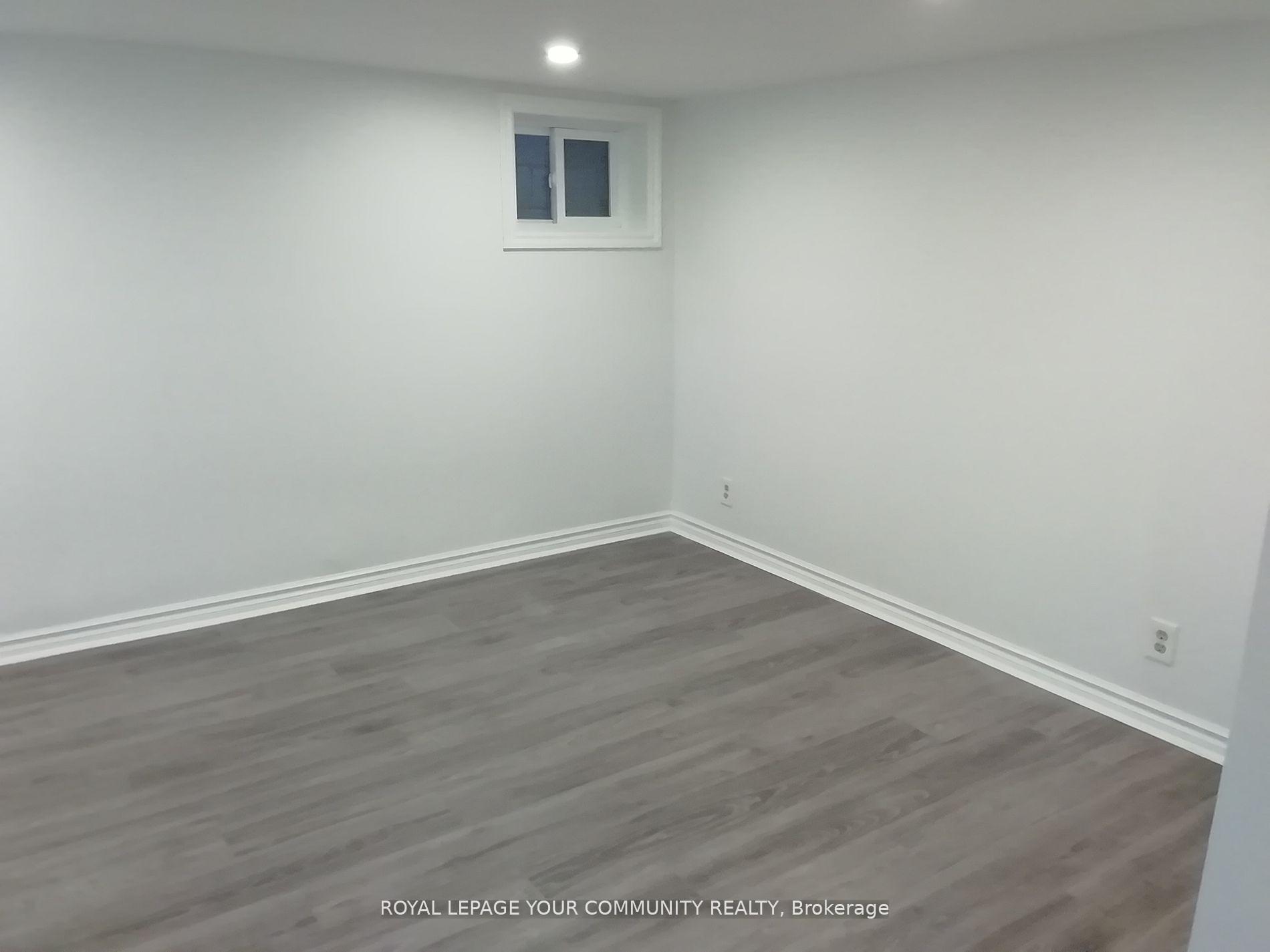 Photo 10 of Unit Lower, 10 Ulster Street, Toronto, University — HOMEH