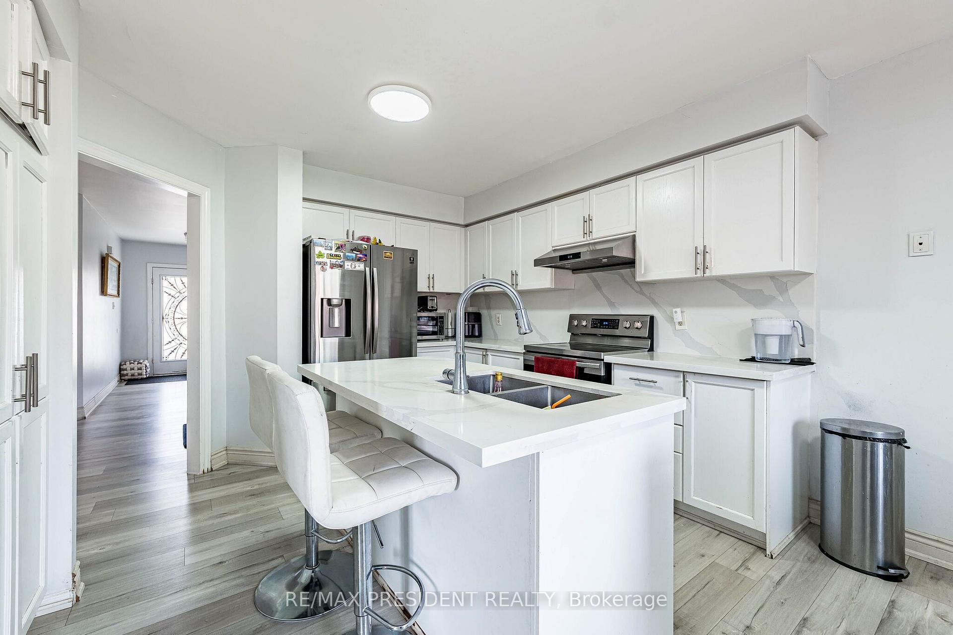 Photo 14 of 69 Sunny Meadow Boulevard, Brampton, Sandringham-Wellington — HOMEH