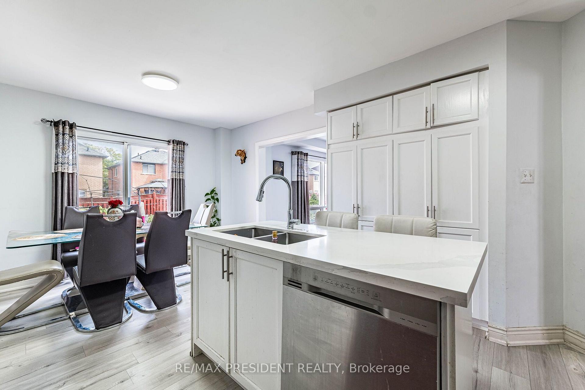 Photo 15 of 69 Sunny Meadow Boulevard, Brampton, Sandringham-Wellington — HOMEH