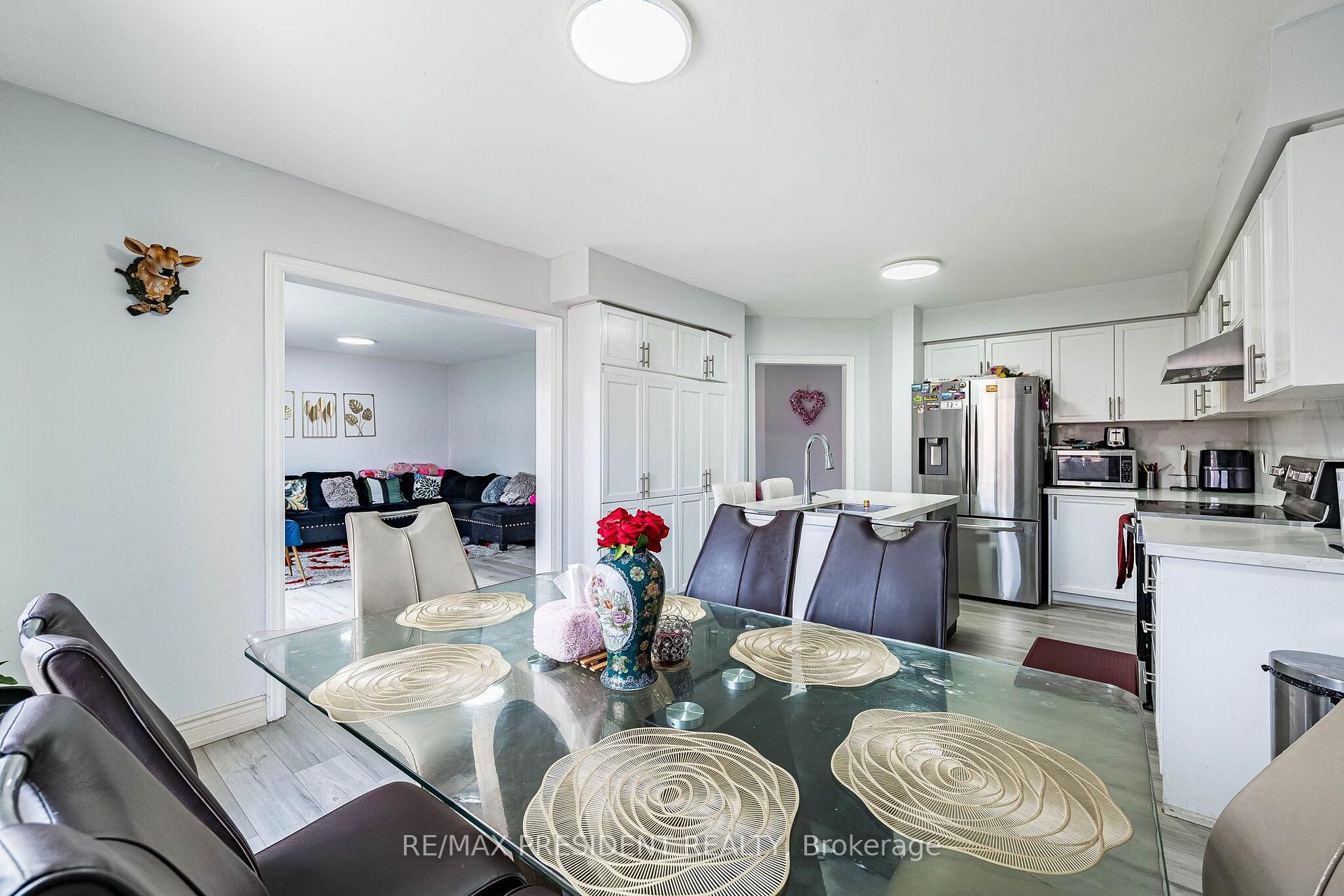 Photo 19 of 69 Sunny Meadow Boulevard, Brampton, Sandringham-Wellington — HOMEH