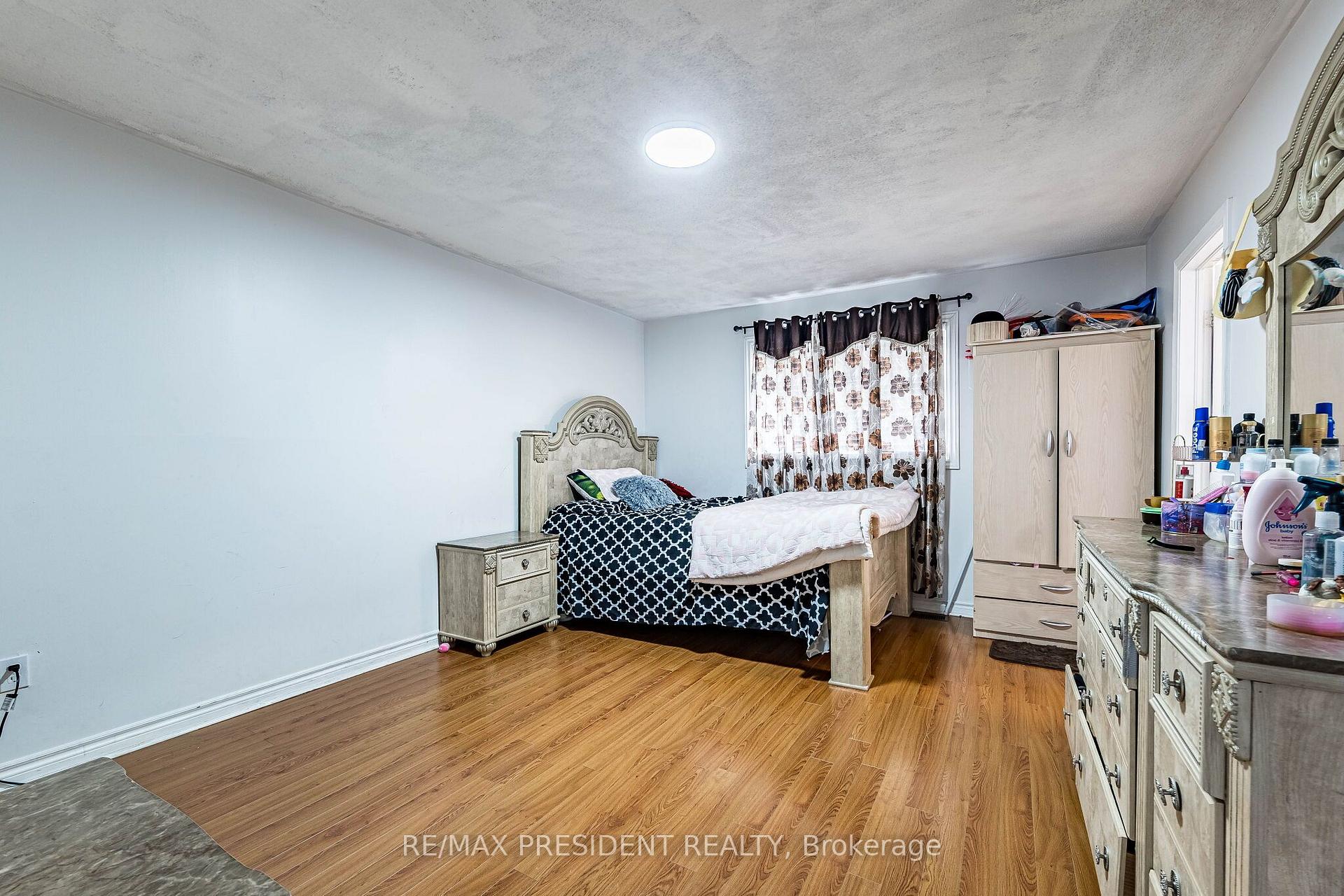 Photo 22 of 69 Sunny Meadow Boulevard, Brampton, Sandringham-Wellington — HOMEH
