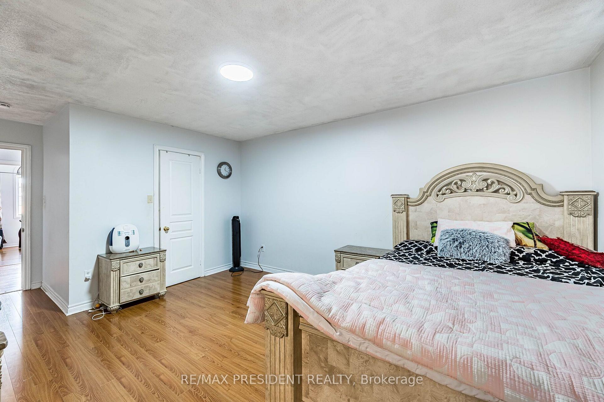Photo 24 of 69 Sunny Meadow Boulevard, Brampton, Sandringham-Wellington — HOMEH