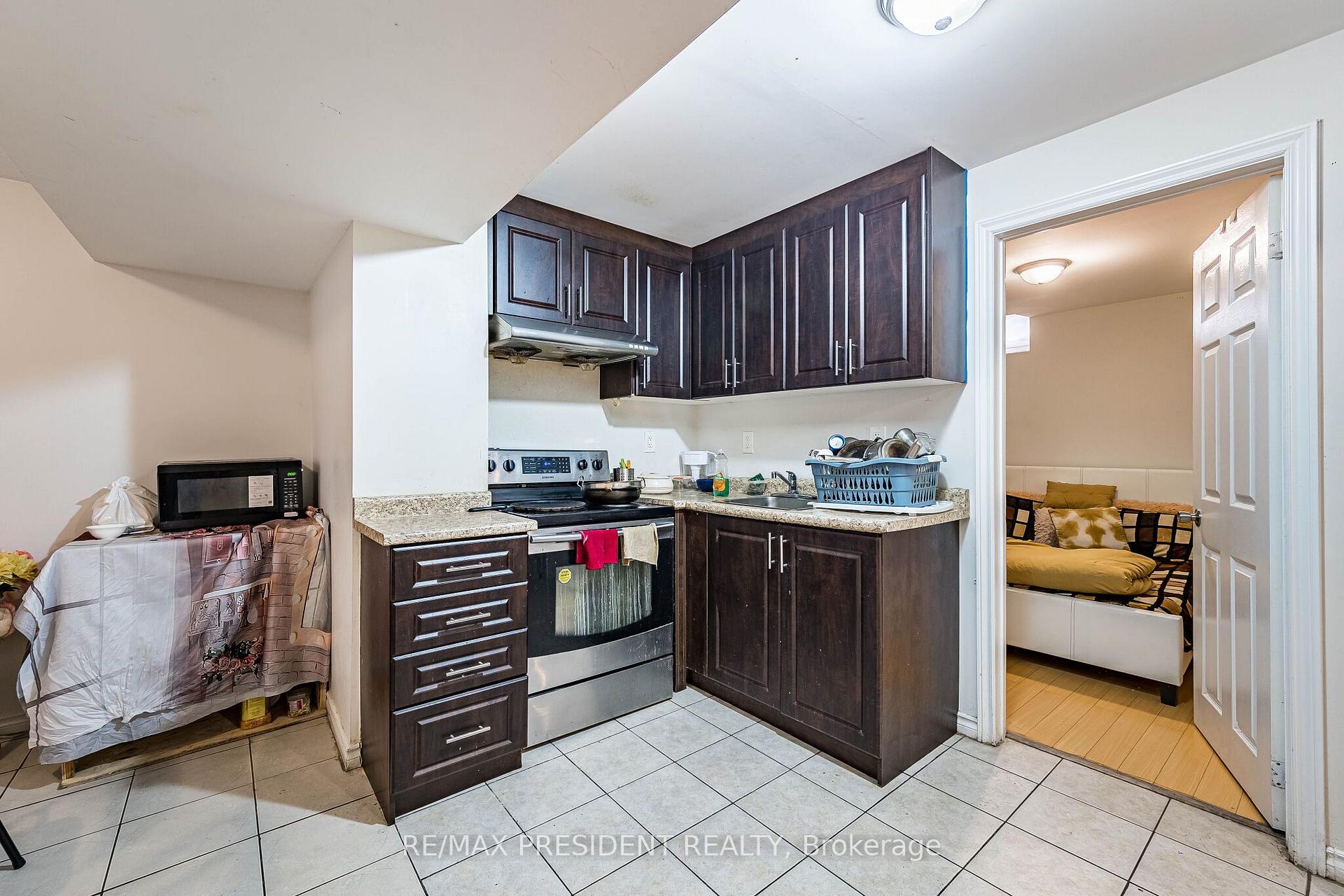 Photo 35 of 69 Sunny Meadow Boulevard, Brampton, Sandringham-Wellington — HOMEH