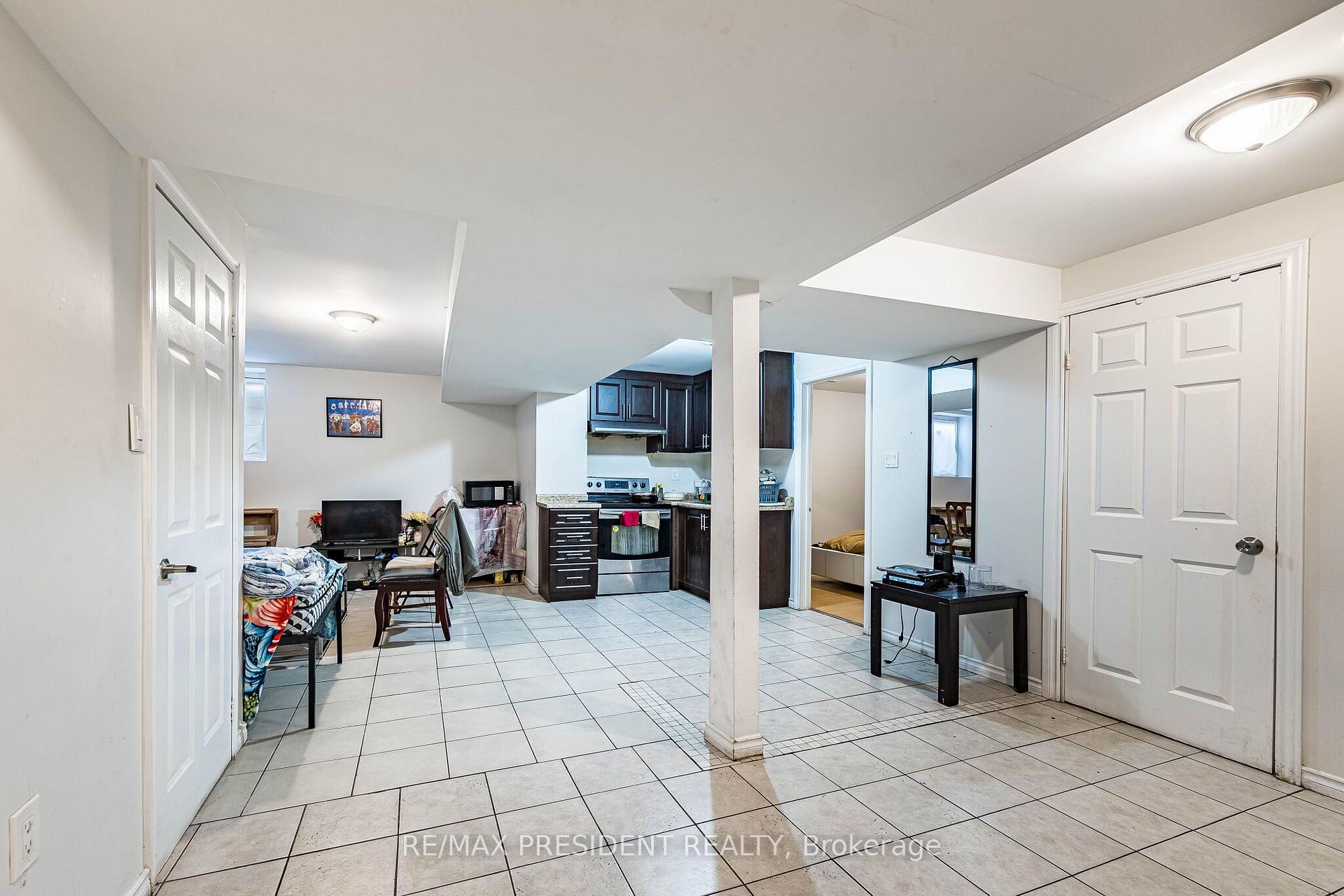 Photo 36 of 69 Sunny Meadow Boulevard, Brampton, Sandringham-Wellington — HOMEH